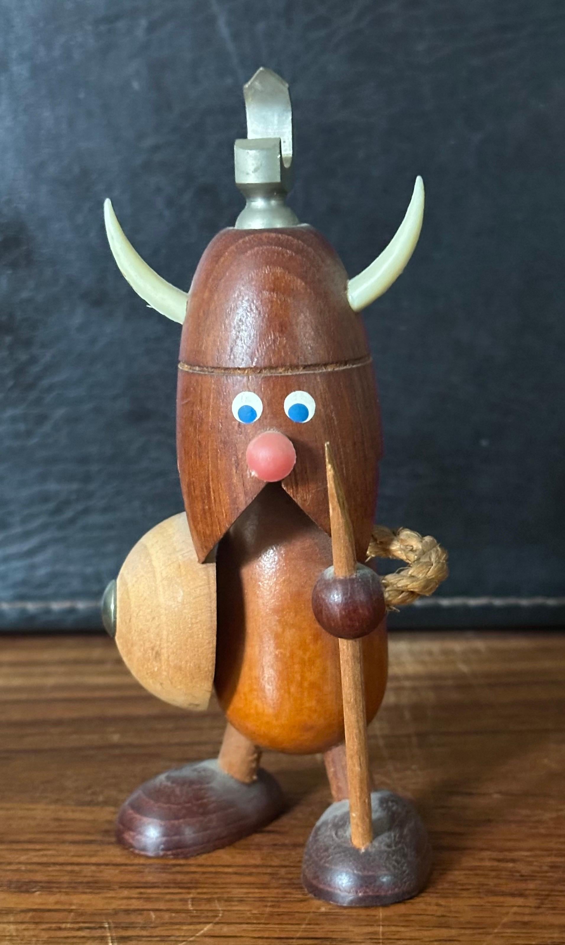 Stravagante collezione di sette figure di vichinghi moderni danesi di Jacob Jensen in vendita 3