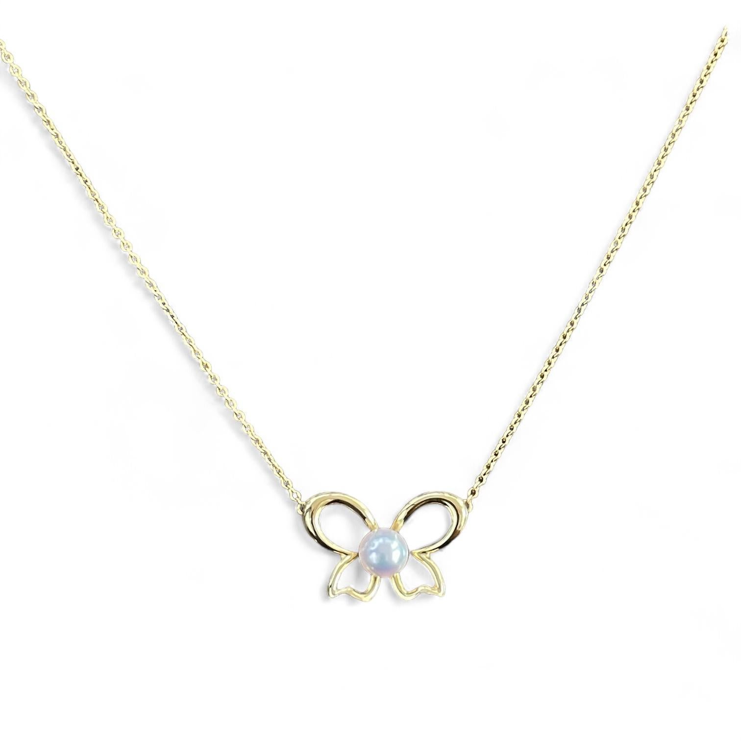 Modern Whimsical Elegance 18K Yellow Gold Butterfly Pearl Necklace