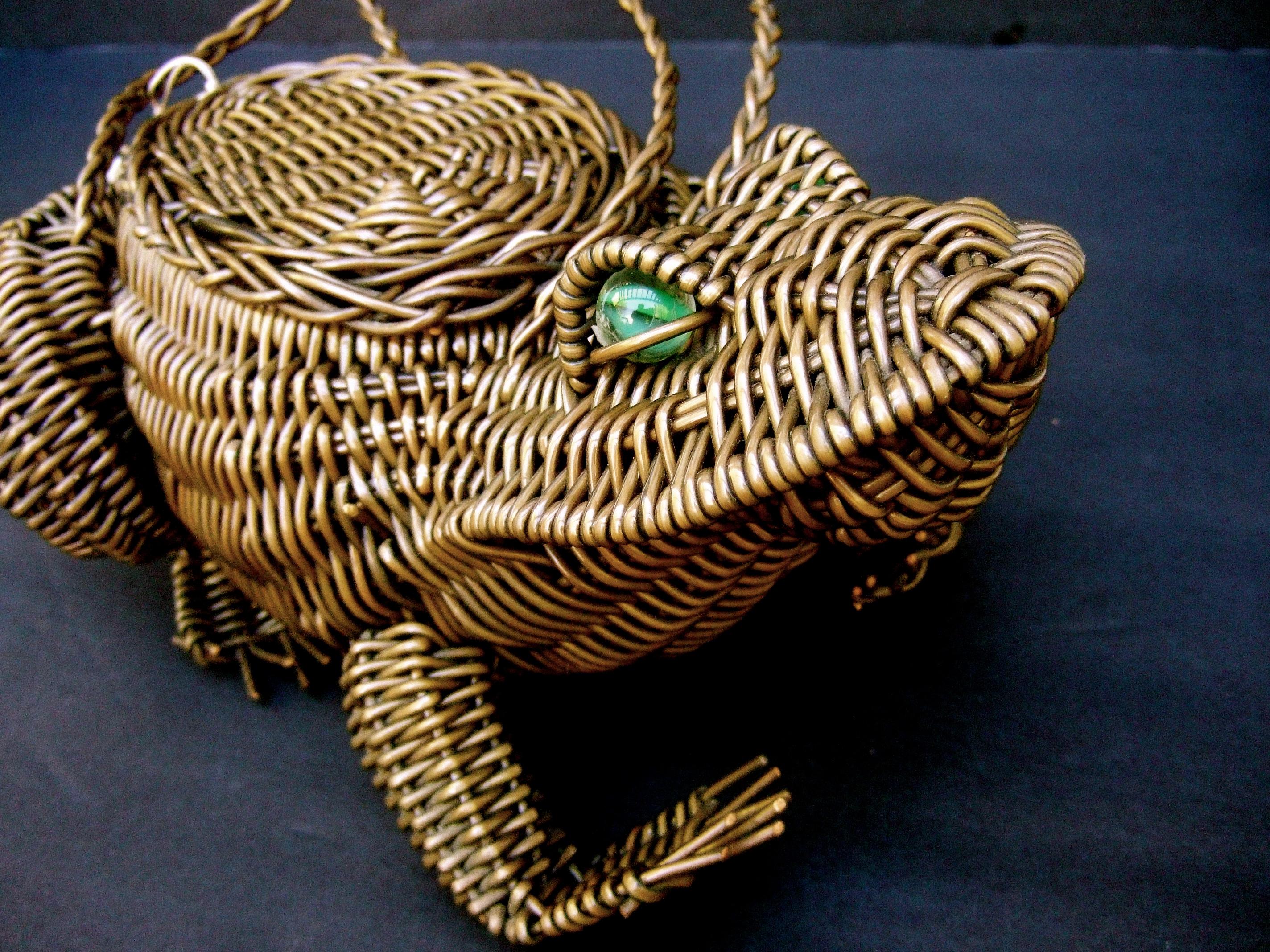 Women's Avant-Garde Figural Wicker Frog Design Handbag c 1960s 