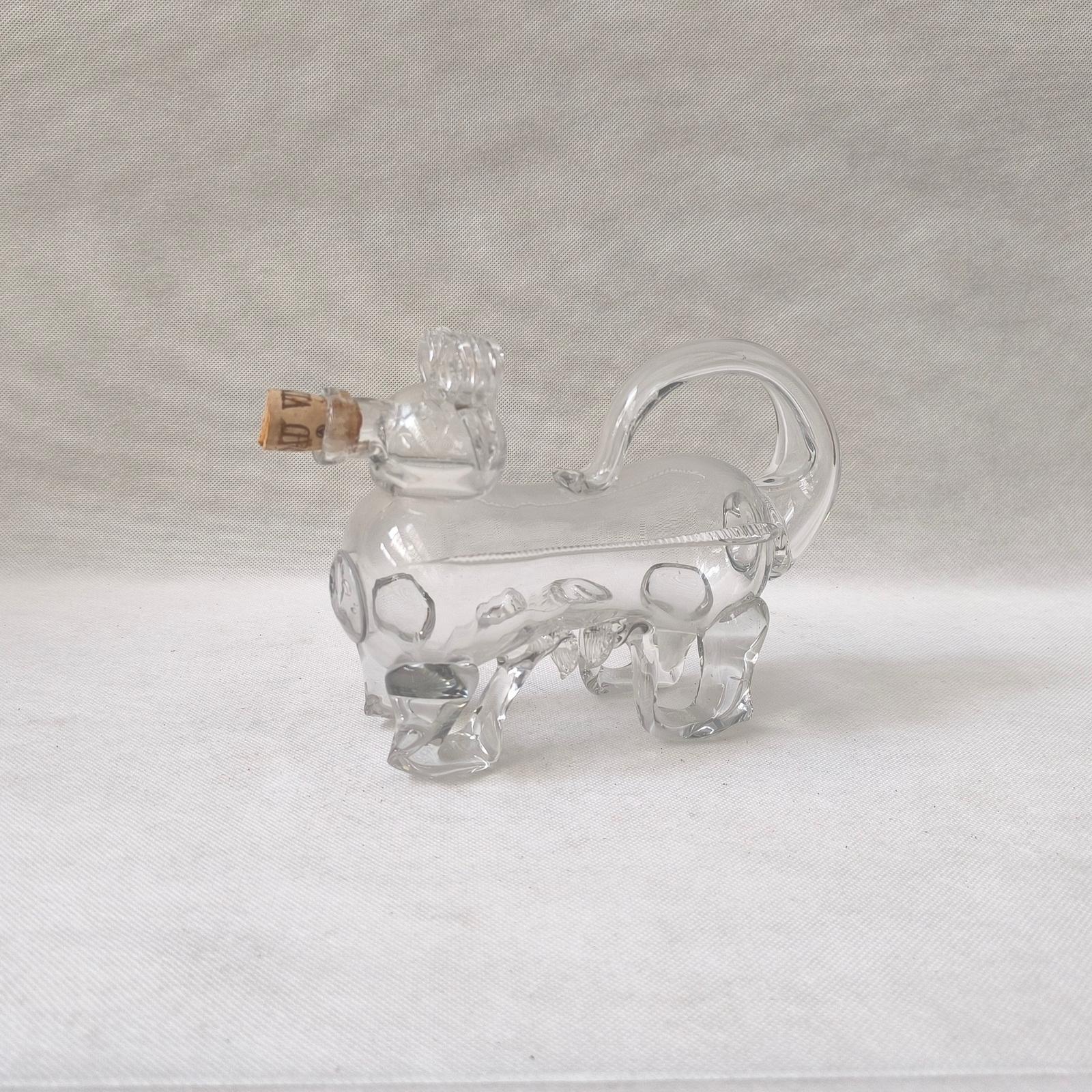 Carafe en verre en forme d'animal 
