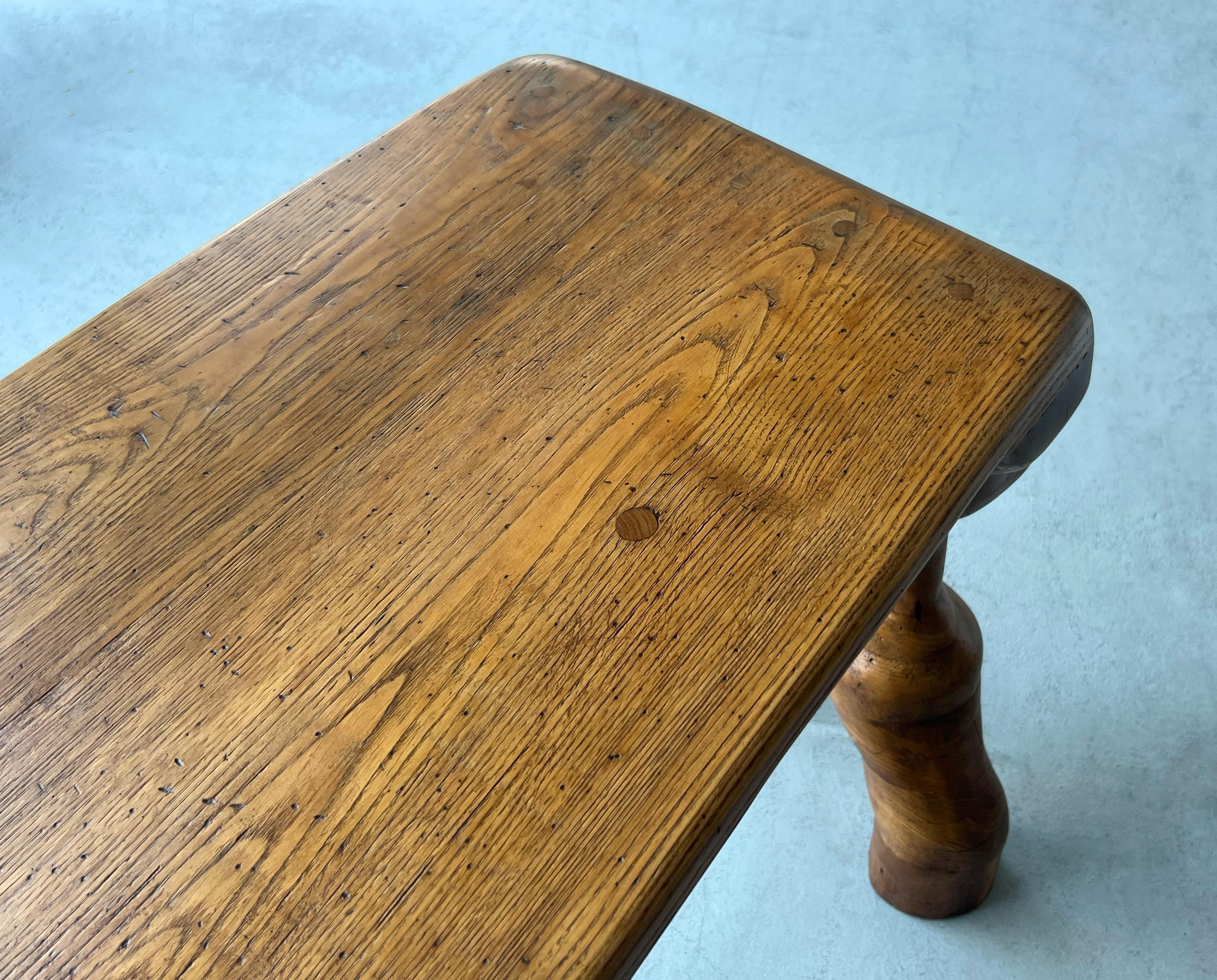 Skurriler handgeschnitzter Studio Craft-Schreibtisch und im Angebot 6