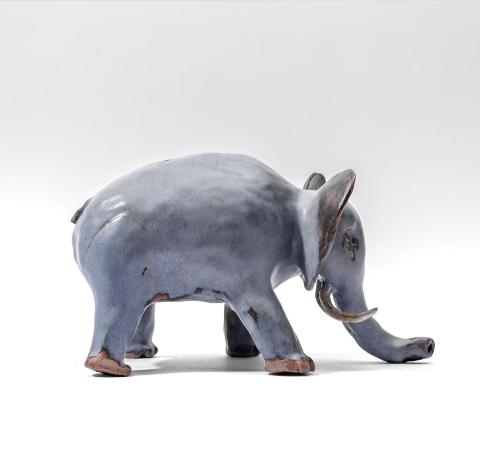Éléphant fantaisiste en poterie émaillée, tourné à la main en vente 8