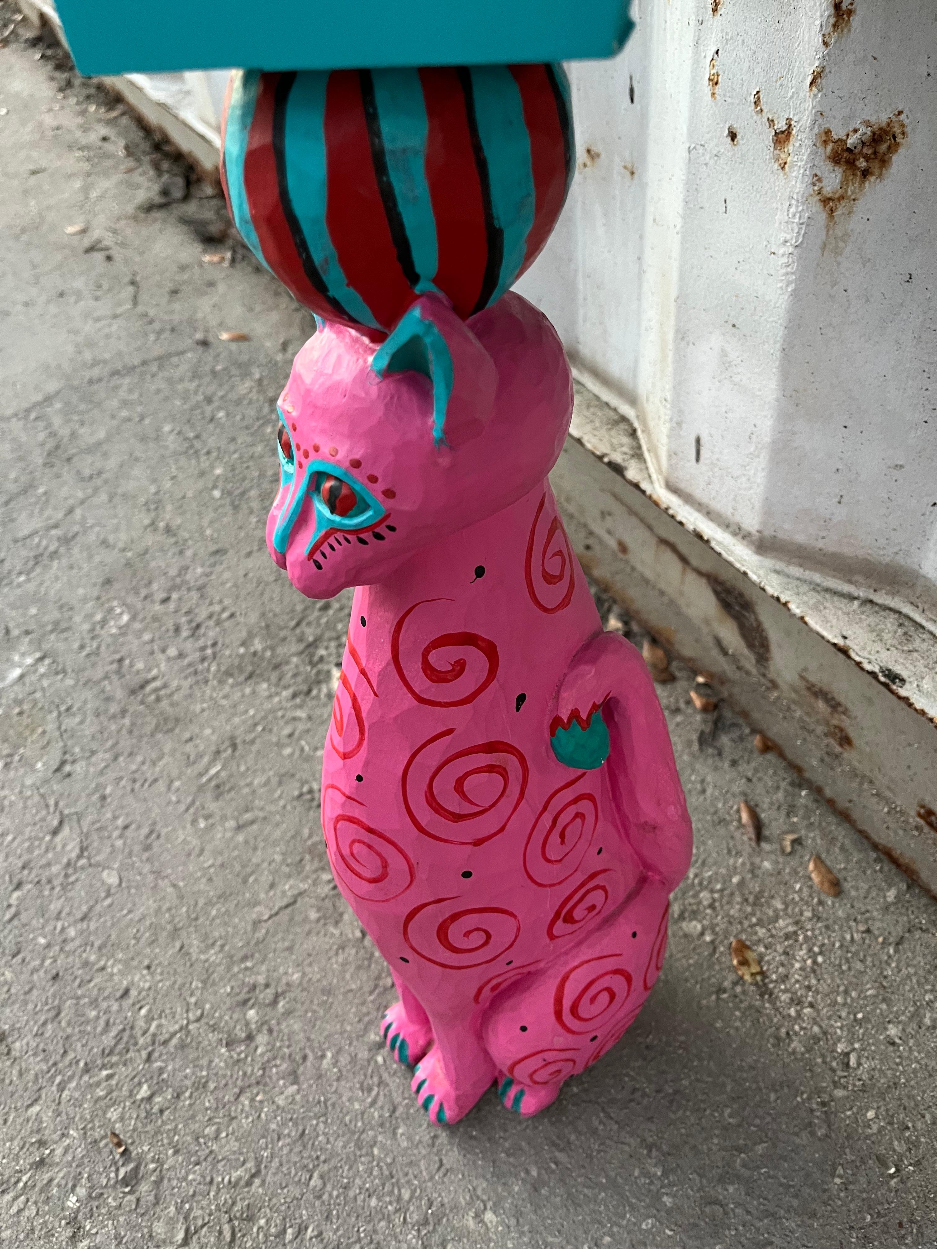 Consola artesanal con pedestal para gatos. en venta 7
