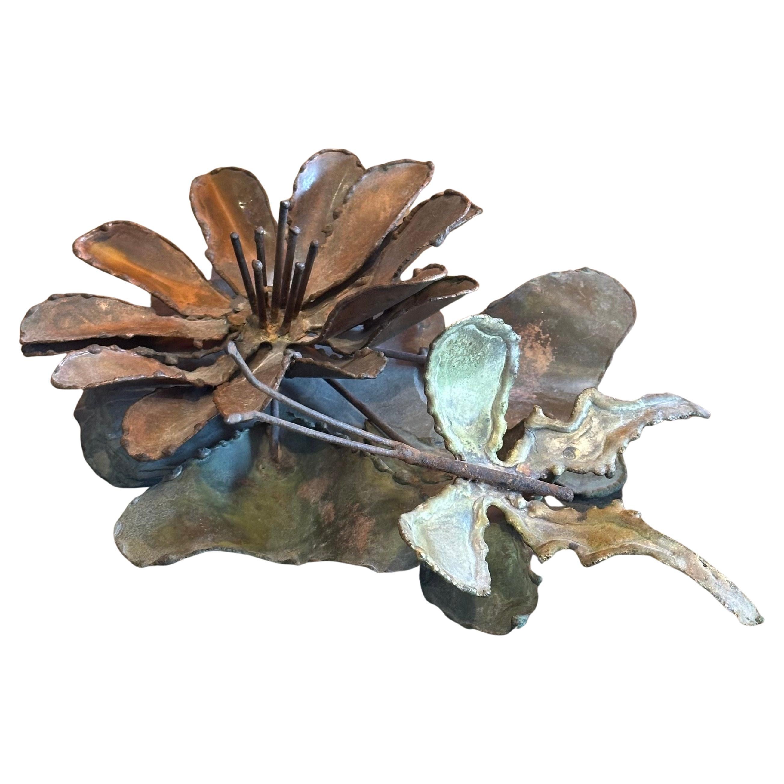 Sculpture fantaisiste MCM papillon et fleur en alliage et ardoise en vente 4