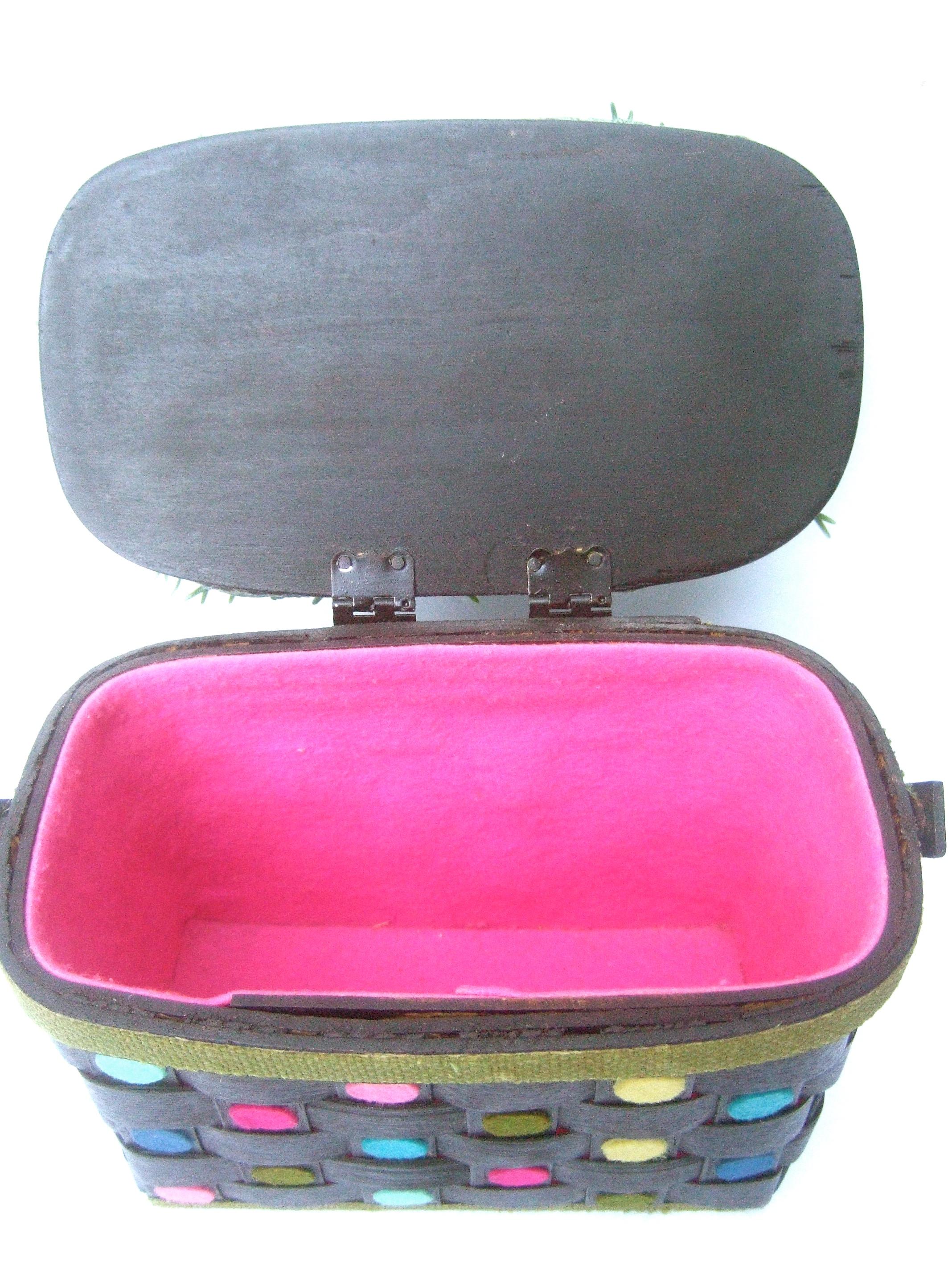 Whimsical Quirky Astro Turf  Wicker Handmade Basket Purse circa 1970 5