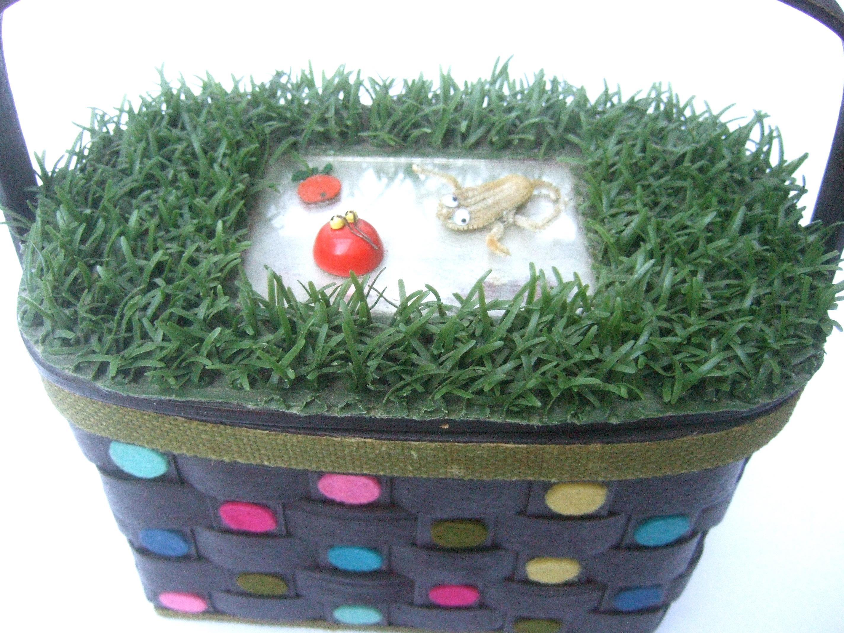 Whimsical Quirky Astro Turf  Wicker Handmade Basket Purse circa 1970 In Good Condition For Sale In University City, MO