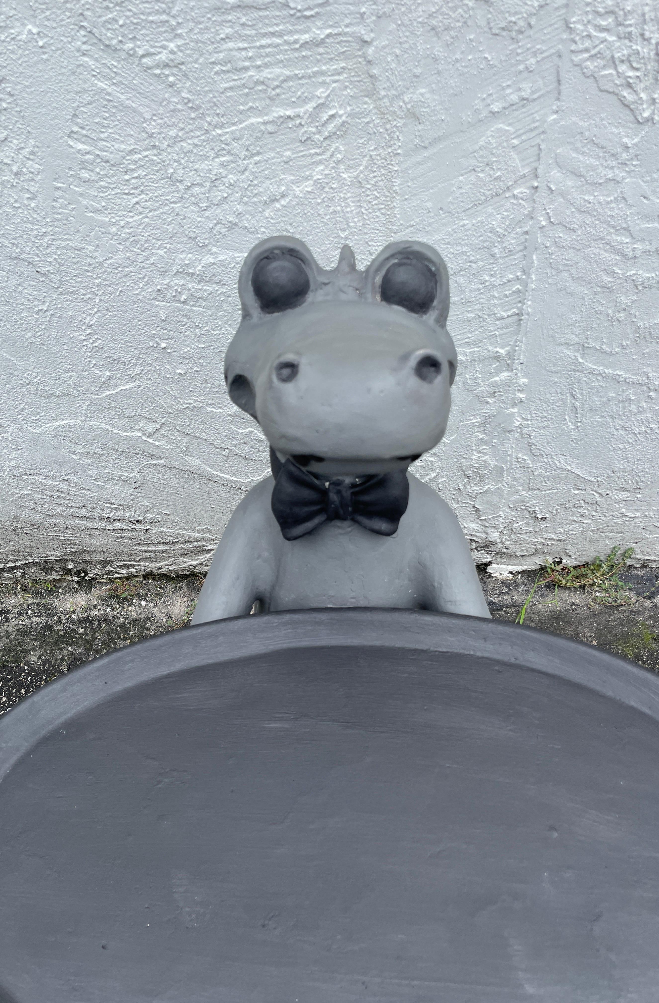 Adorable Crocodile holding tray. A very unusual piece for your patio or loggia.  A fabulous little drinks table.