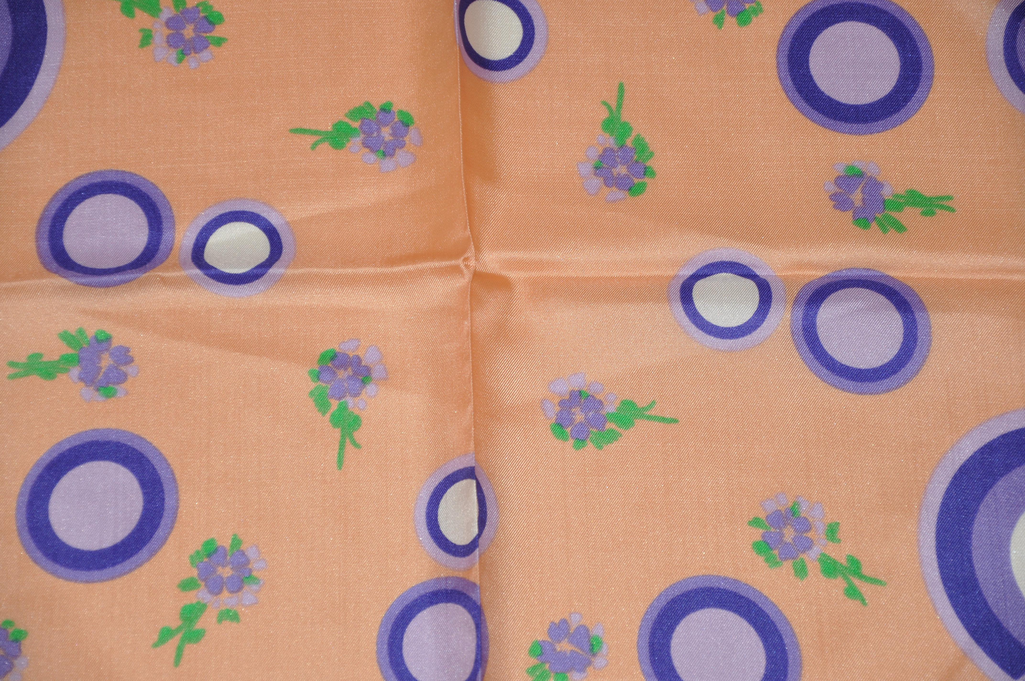     Whimsical reichen violett mit 