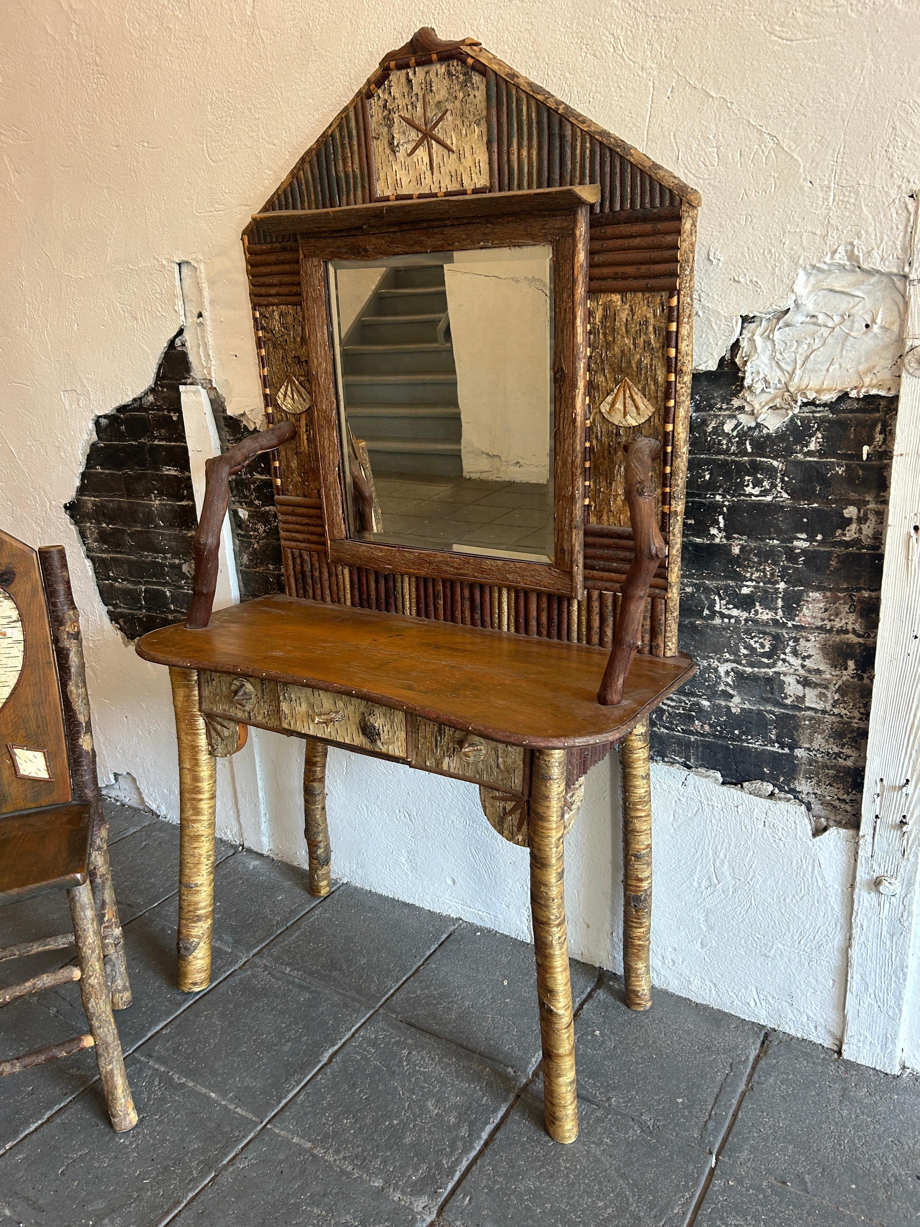 Skurrile rustikale Adirondack Kind Vanity Mirror Schreibtisch und Stuhl Studio Craft im Angebot 2