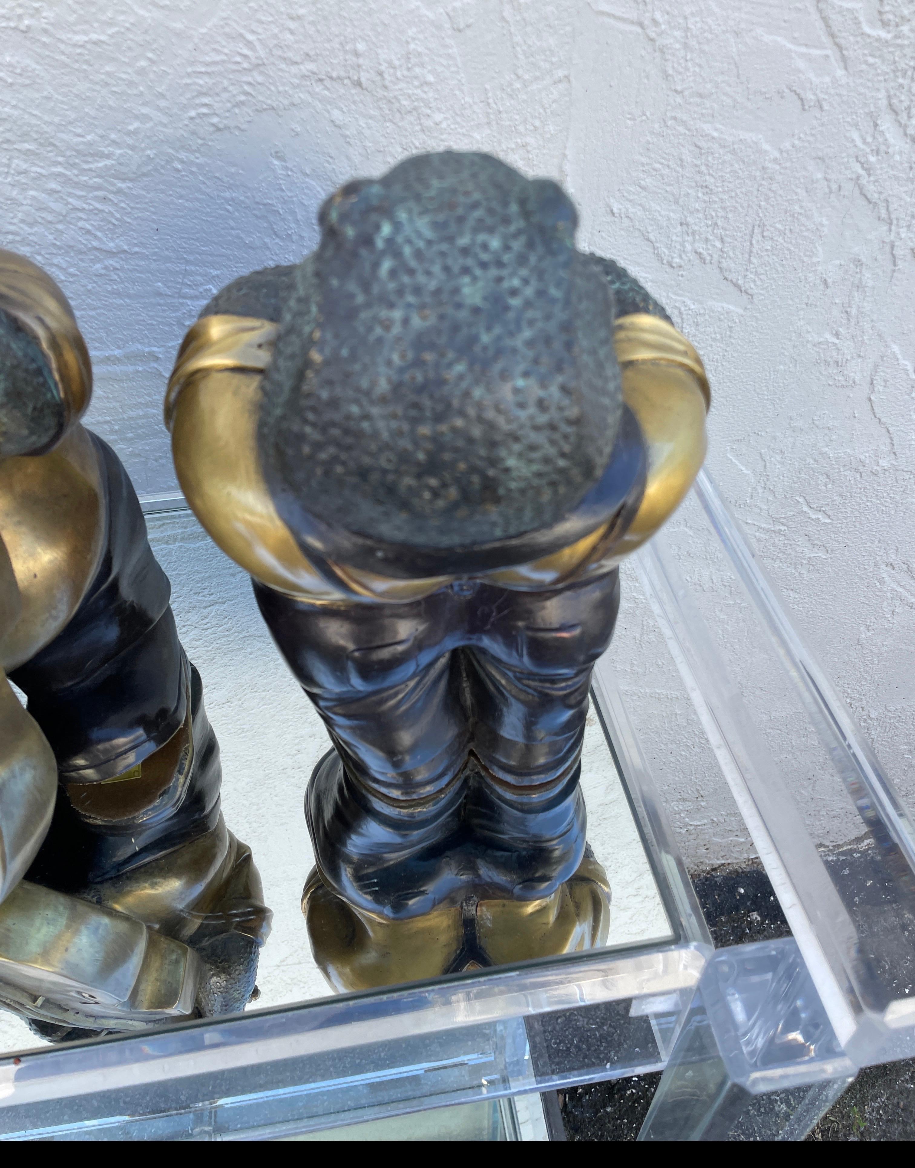 Stravagante set di quattro rane musicanti in bronzo in vendita 2