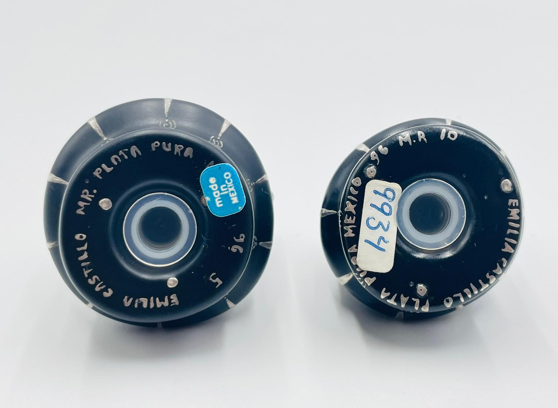 Whimsical Silver Inlaid Cat Salt & Pepper Shakers by Emilia Castillo, Mexico 96 For Sale 4