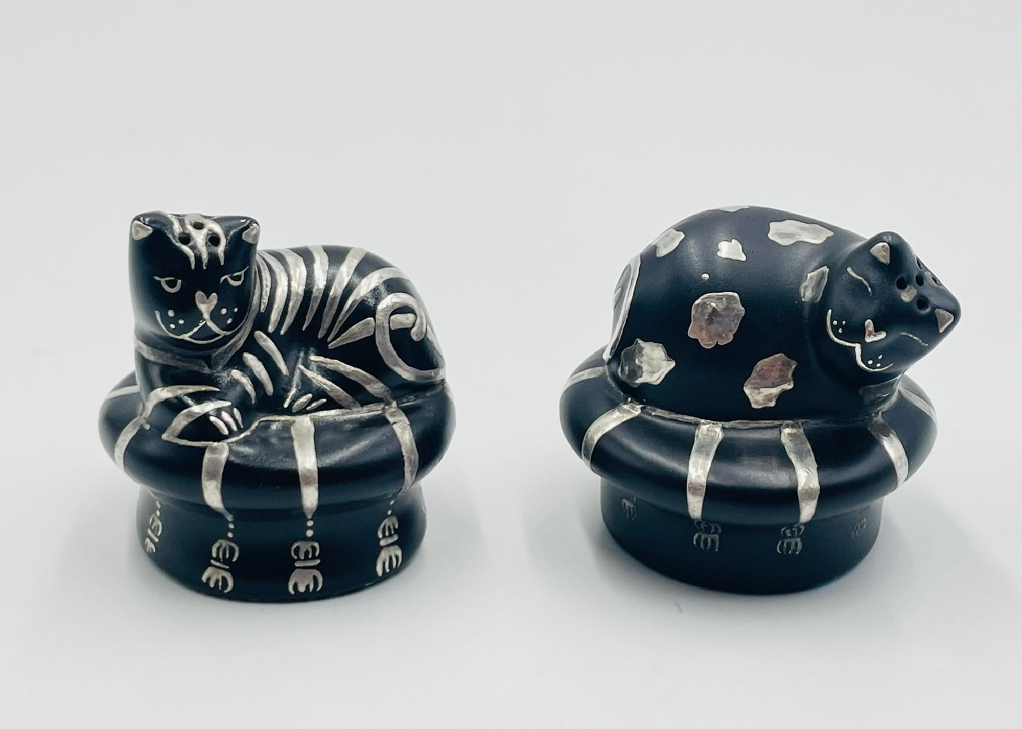 Mexican Whimsical Silver Inlaid Cat Salt & Pepper Shakers by Emilia Castillo, Mexico 96 For Sale