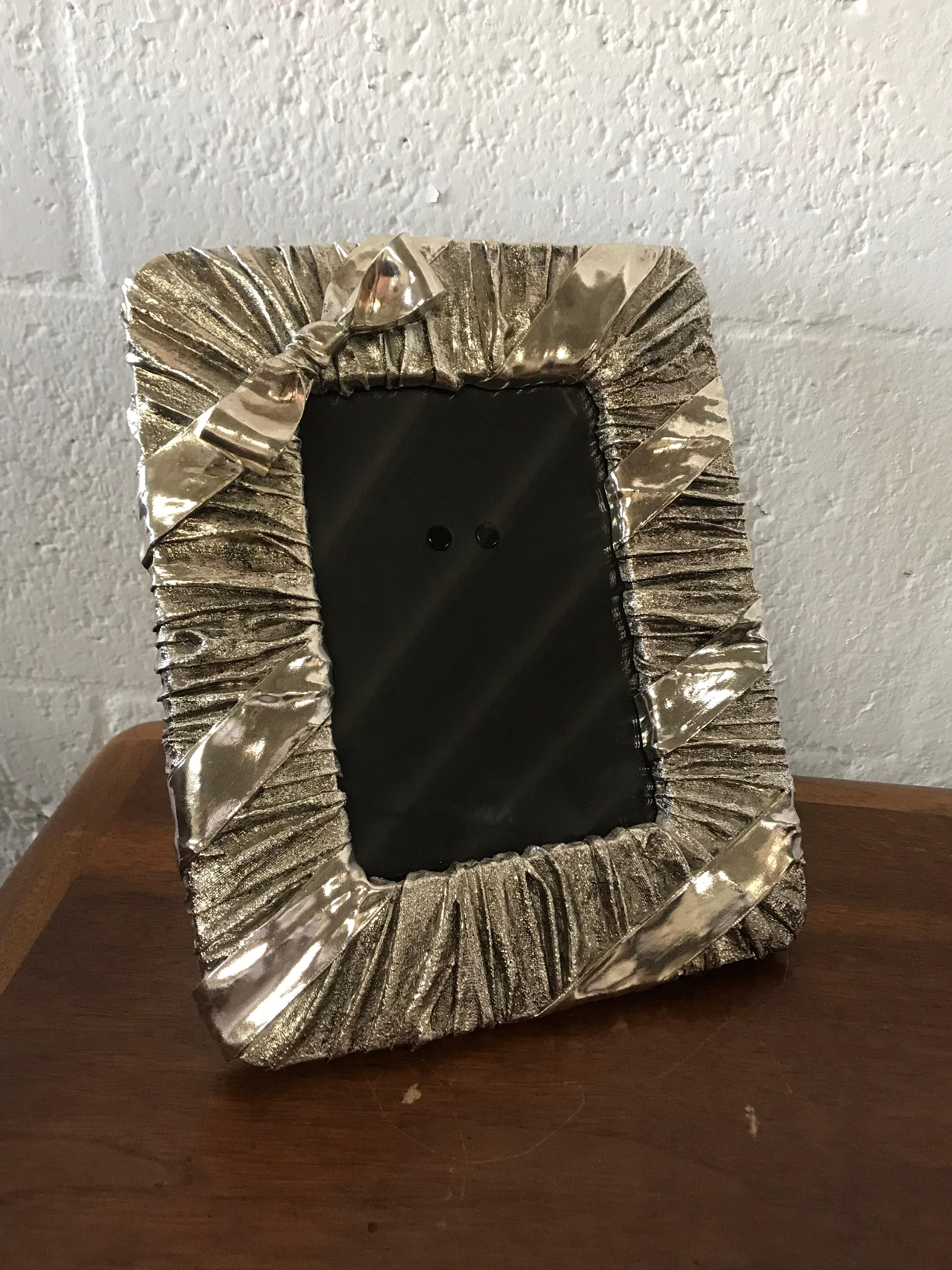Whimsical Silver Photo or Picture Frame with a Ruched Fabric and Bow Motif In Good Condition For Sale In Miami, FL