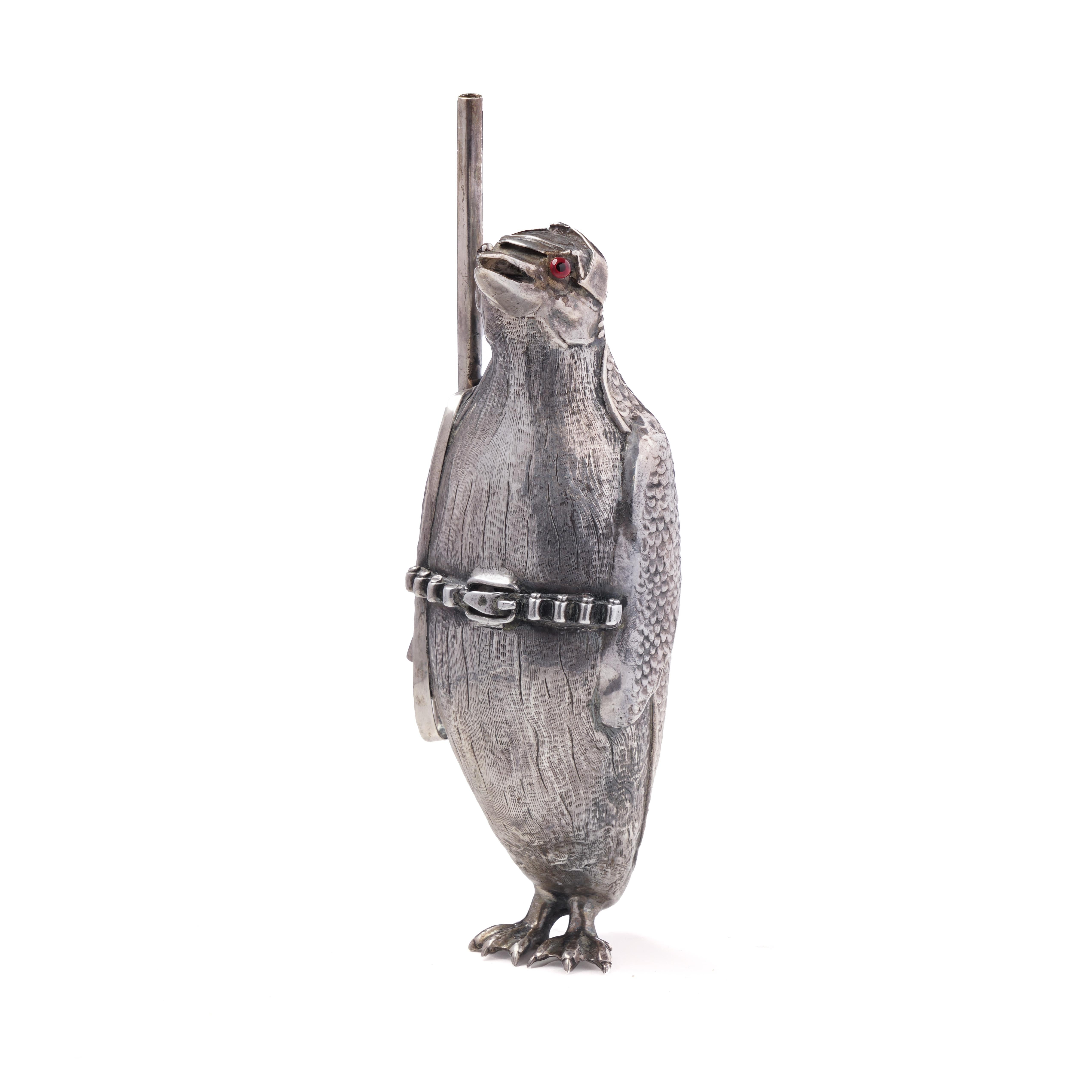 Whimsical Spanish Novelty Silver Penguin, 1910 In Good Condition For Sale In Braintree, GB
