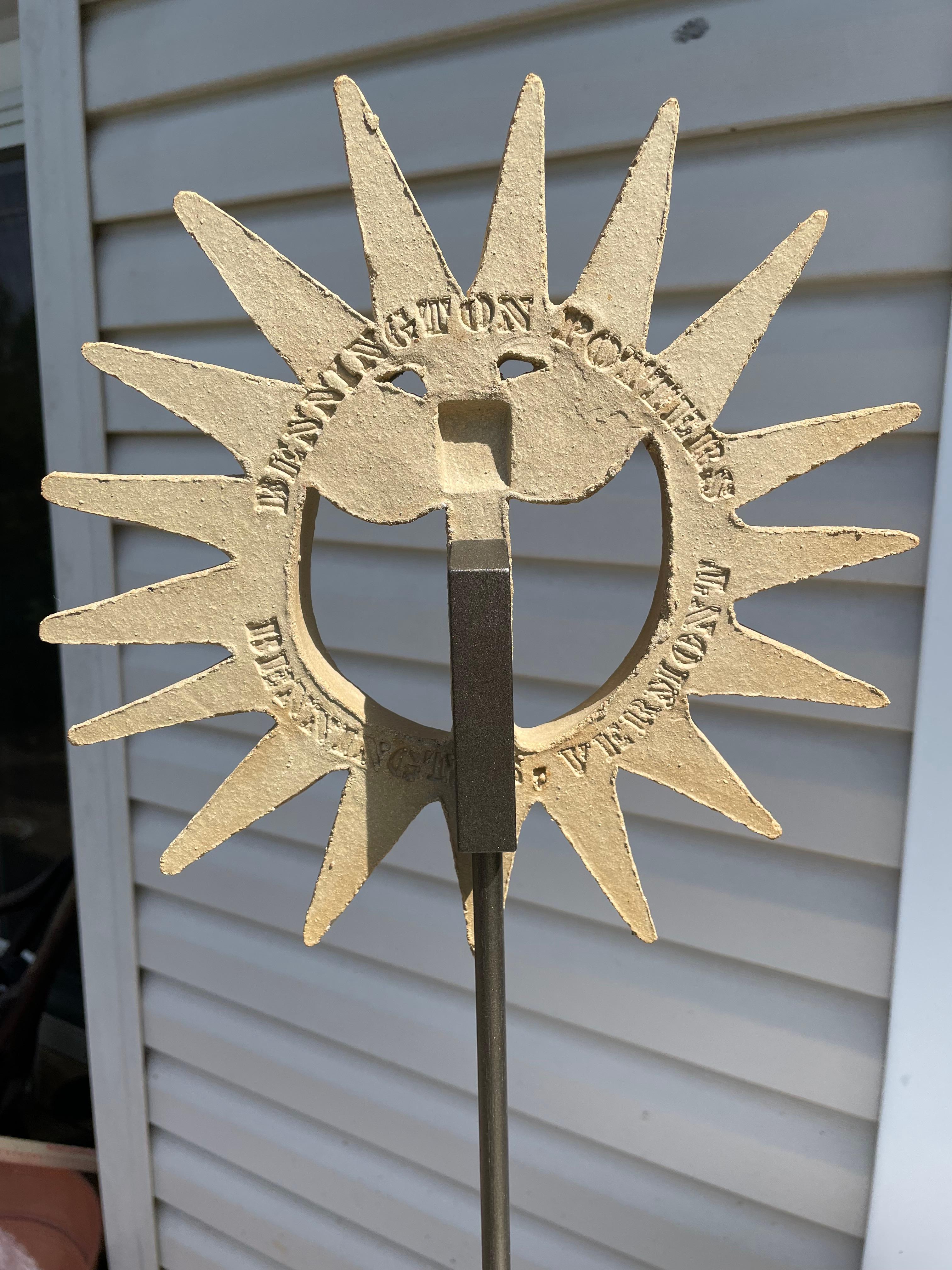 Americano Il volto del sole di David Gil, artista di Bennington Vermont, è stravagante. in vendita