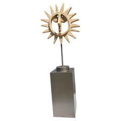 Visage solaire fantaisiste de l'artiste David Gil, de Bennington, dans le Vermont
