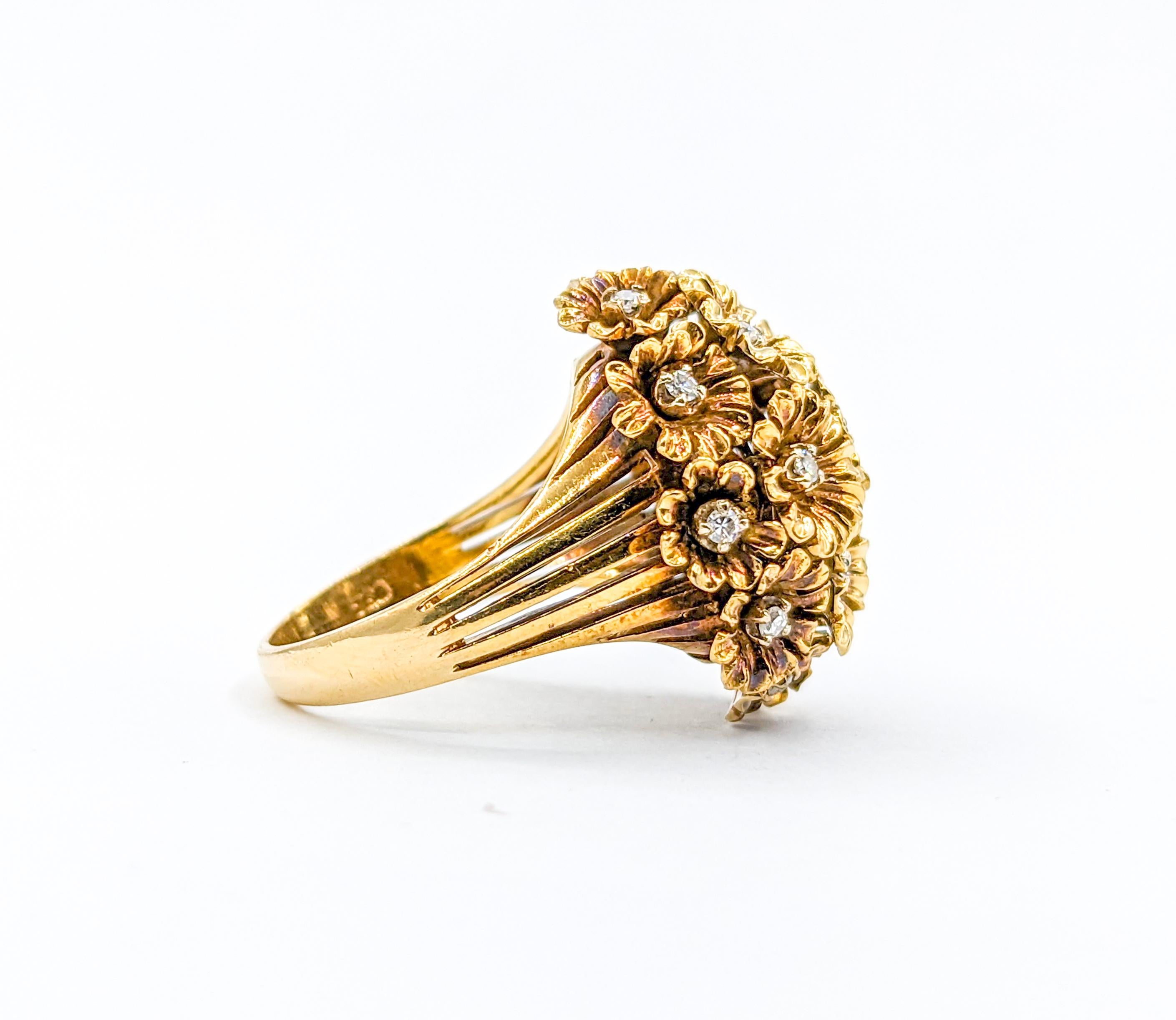 Whimsical Tremblant Flower Cluster Diamond Ring in 18K Gold In Excellent Condition For Sale In Bloomington, MN