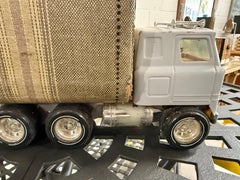 Camion fantaisiste Sculpture valise 2005 par Bruce Houston