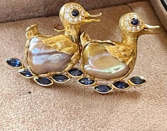 Whimsical Vintage 18 K Yellow Gold Duck Brooch Baroque Pearls Sapphire Diamond