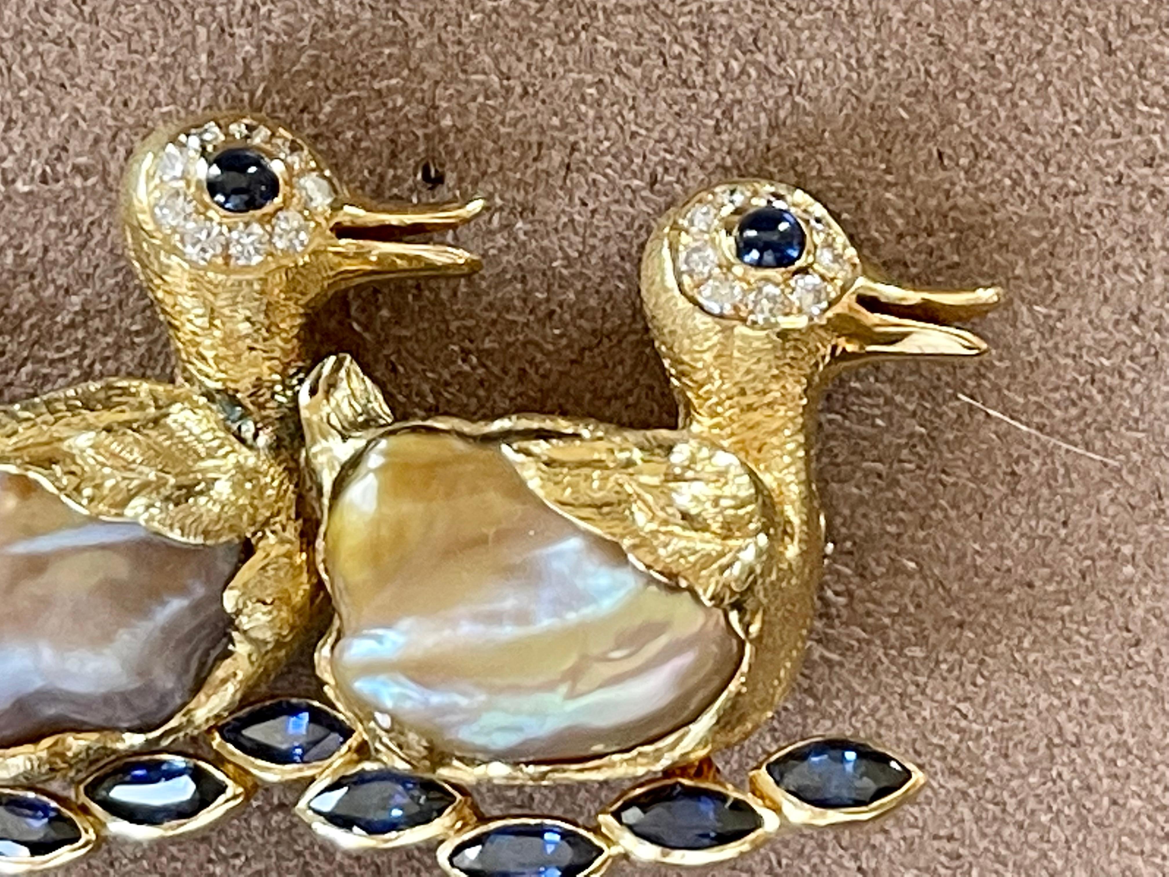 Women's or Men's Whimsical Vintage 18 K Yellow Gold Duck Brooch Baroque Pearls Sapphire Diamond