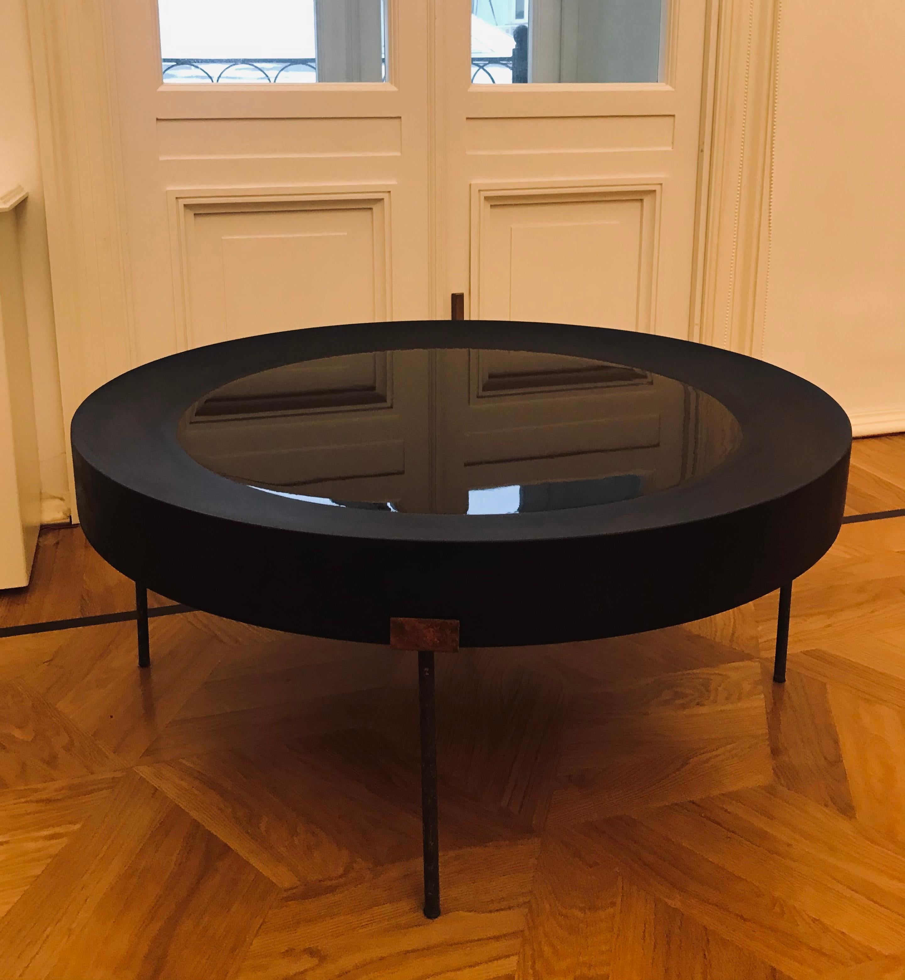 Whirlpool coffee table sculpted by Alexandr Pinchuk
Dimensions: 80 x H 35 cm
Materials: Wood, iron, oil, epoxy resin.



  