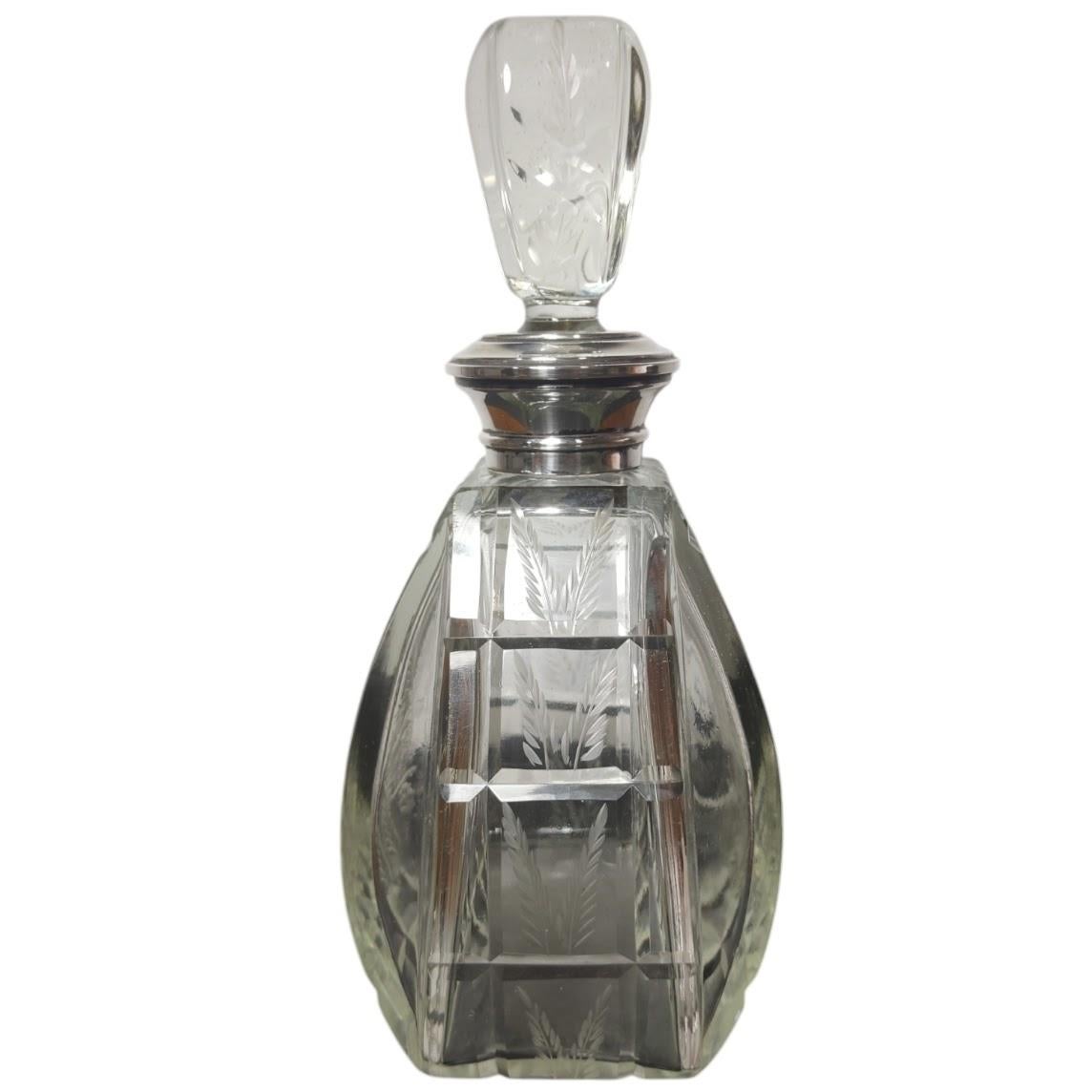 Decantador de whisky de cristal y plata en venta 2