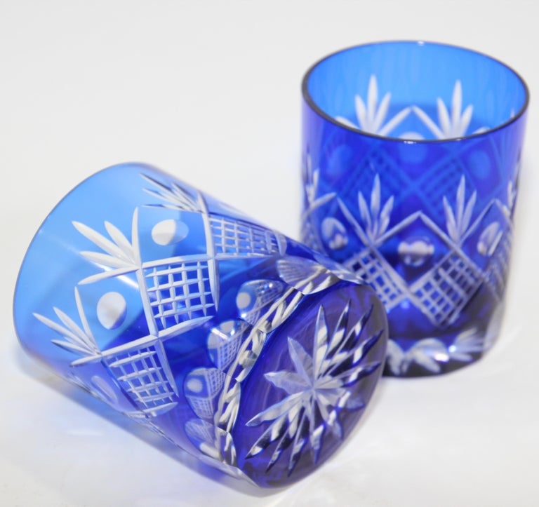 https://a.1stdibscdn.com/whiskey-glass-tumbler-baccarat-sapphire-blue-cut-crystal-set-of-6-for-sale-picture-11/f_9068/f_261972721637334976188/Bacarrat_Blue_Crystal_glasses_cut_to_clear_barware_11_master.jpg?width=768