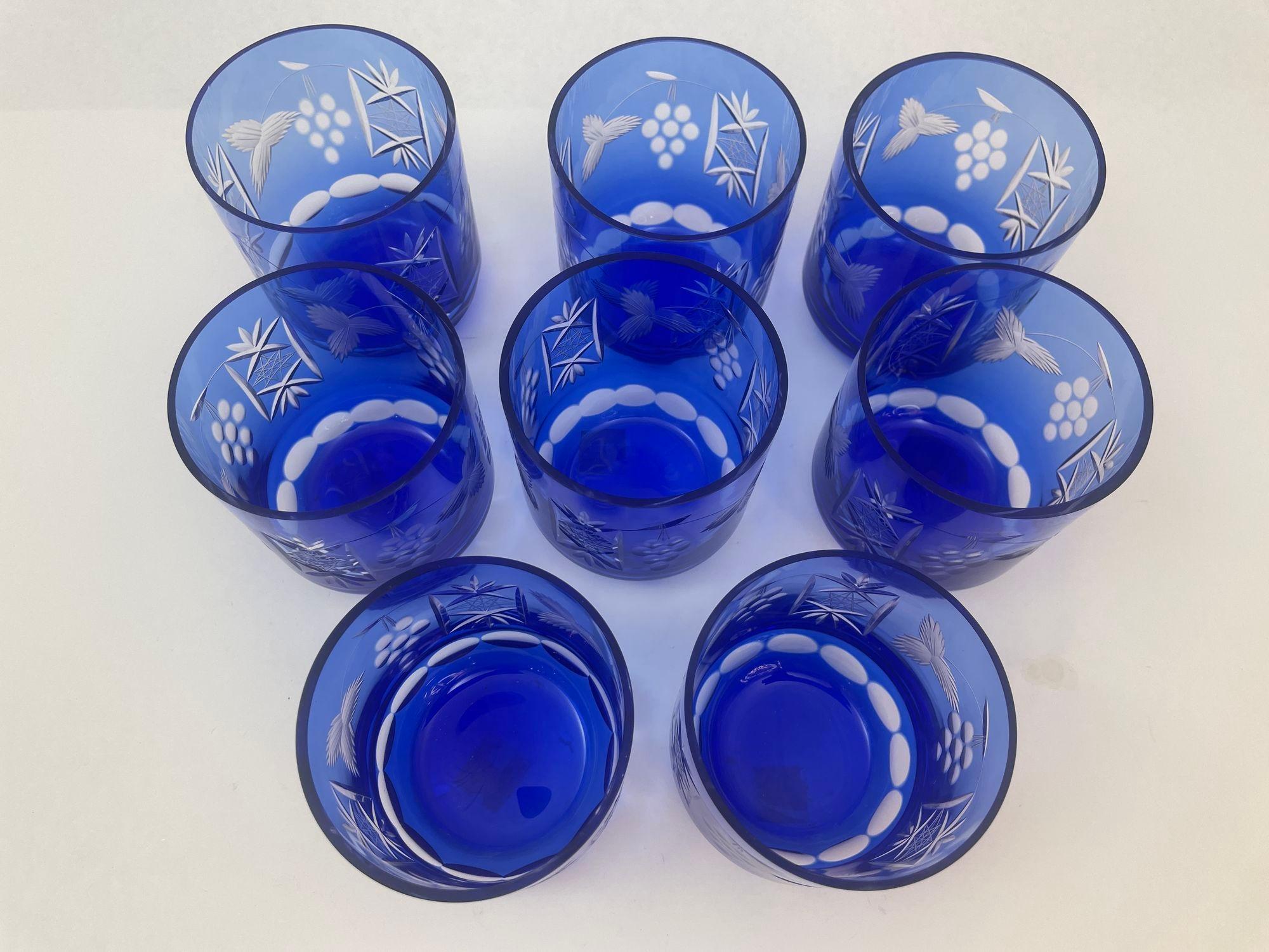 Copas de Whisky Estilo Baccarat Cristal Tallado Azul Zafiro Juego de 8 Moderno de mediados de siglo en venta