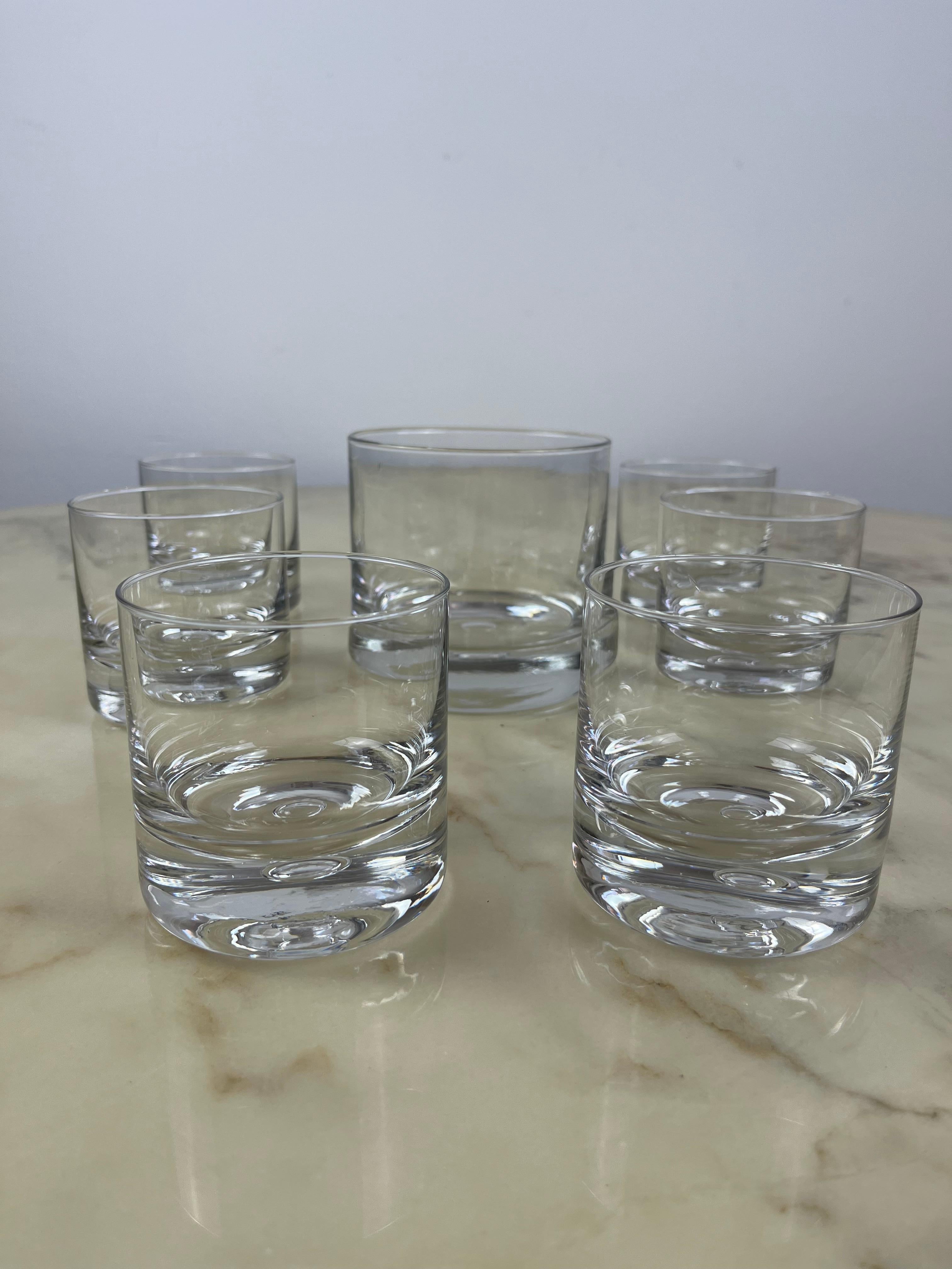 Whiskey set of six, lead crystal, Italy, 1980s.
The set consists of an ice bucket (diameter 11.5 cm and height 10.5 cm) and six glasses (each diameter 8 cm and height 9 cm).
The service is intact.
It has always belonged to my family.