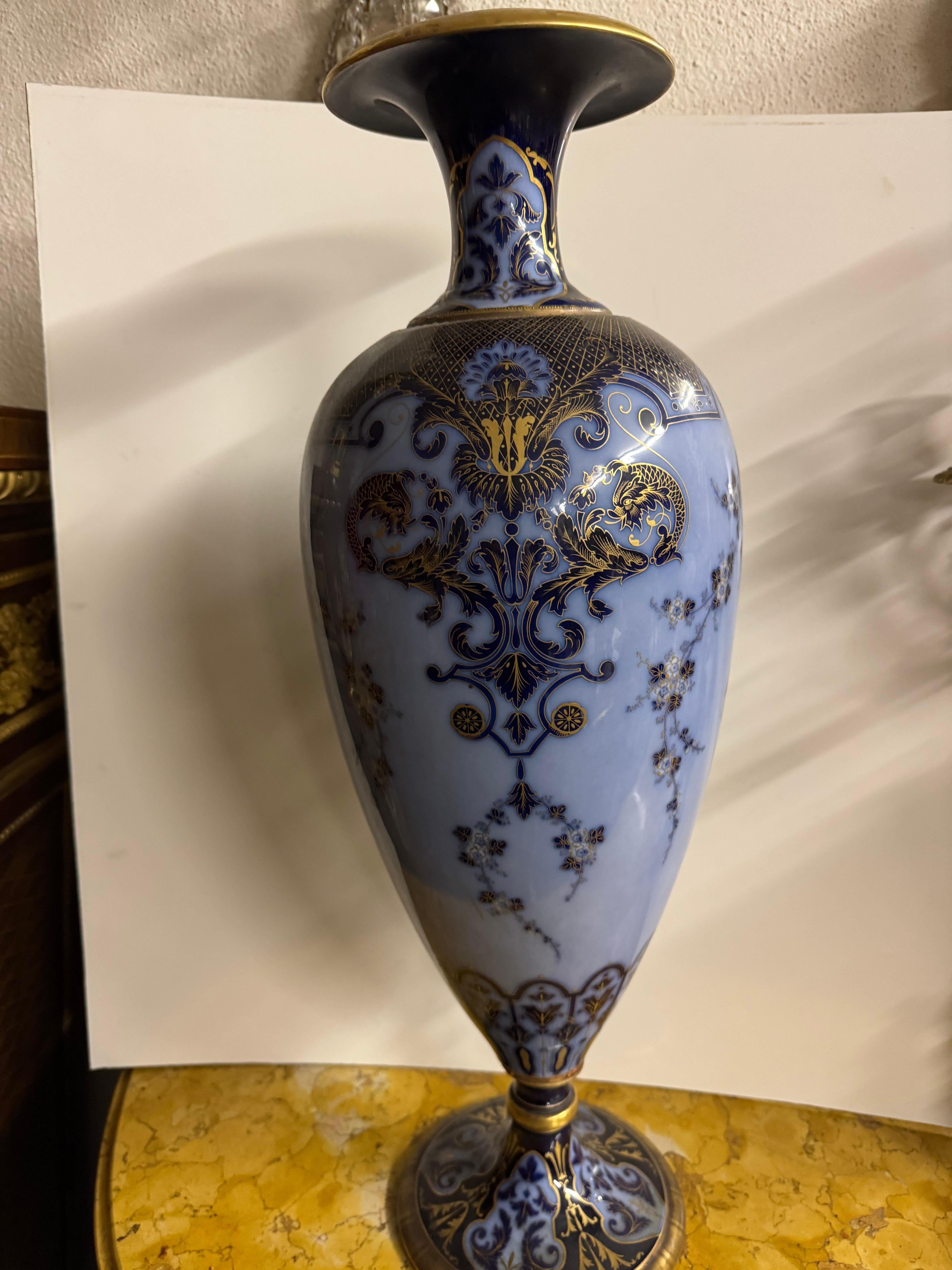 Fin du XIXe siècle Paire de vases en porcelaine de Limoges en vente