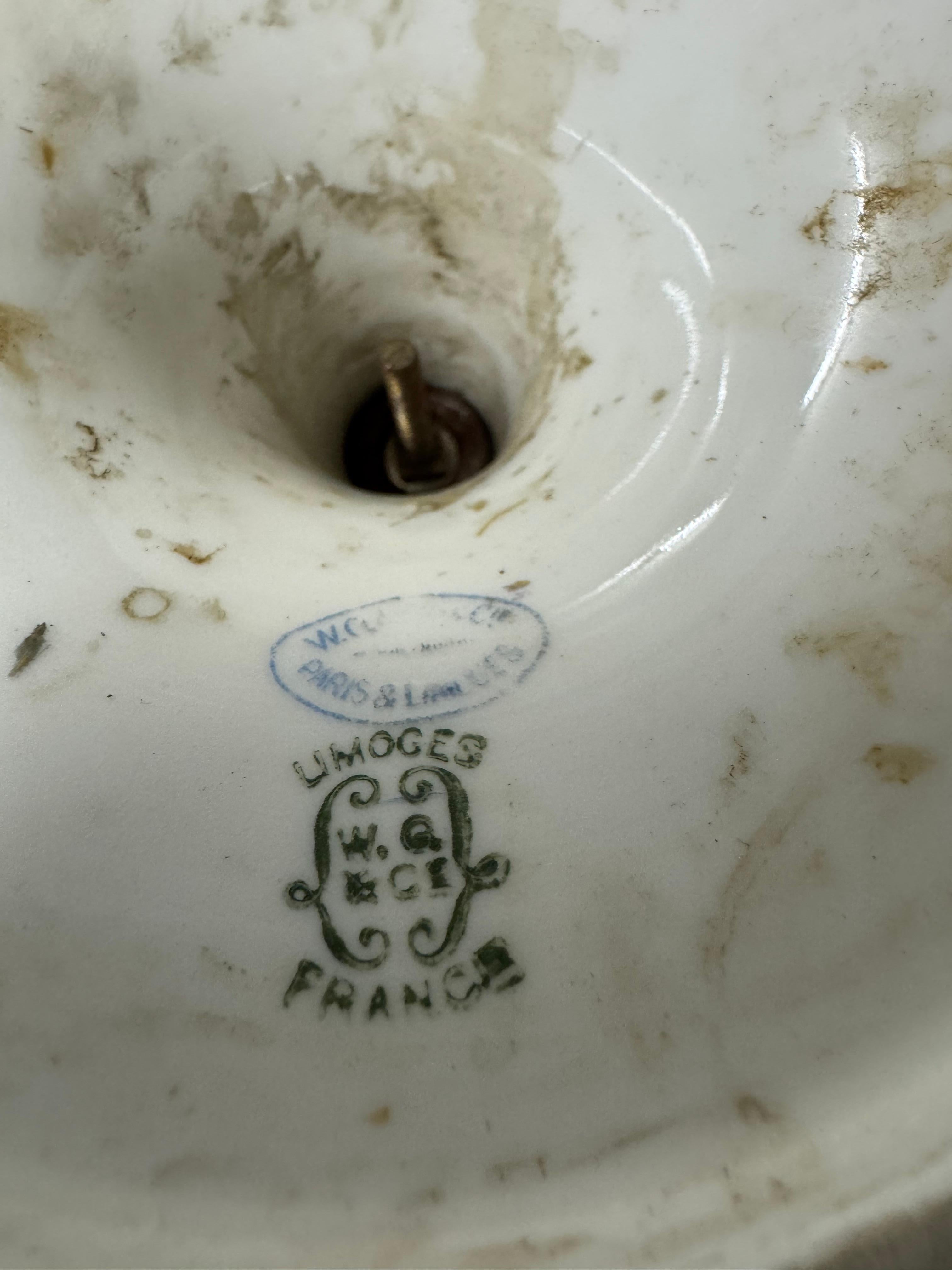 Porcelaine Paire de vases en porcelaine de Limoges en vente