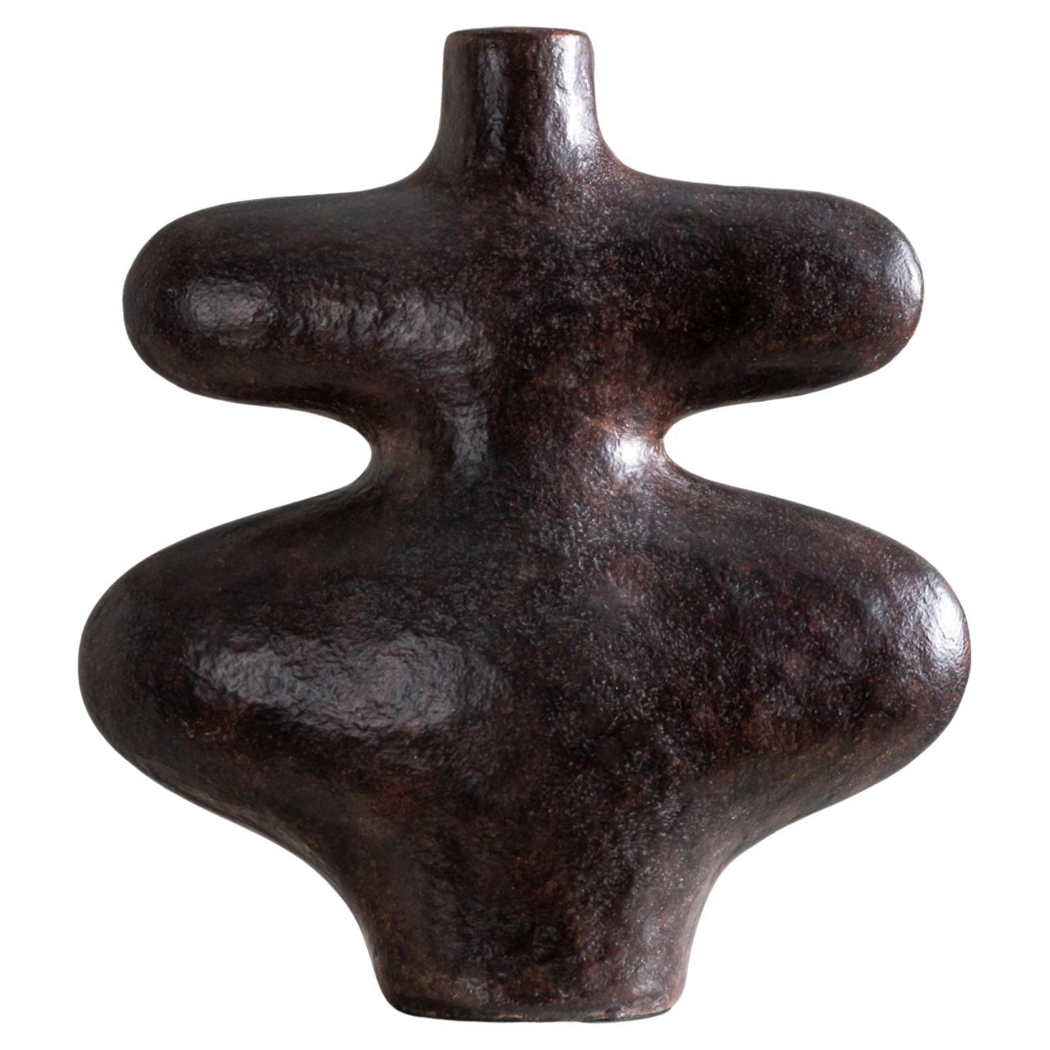 Whisper Vase Skulptur, handgefertigte organische Form in glasiertem Brown