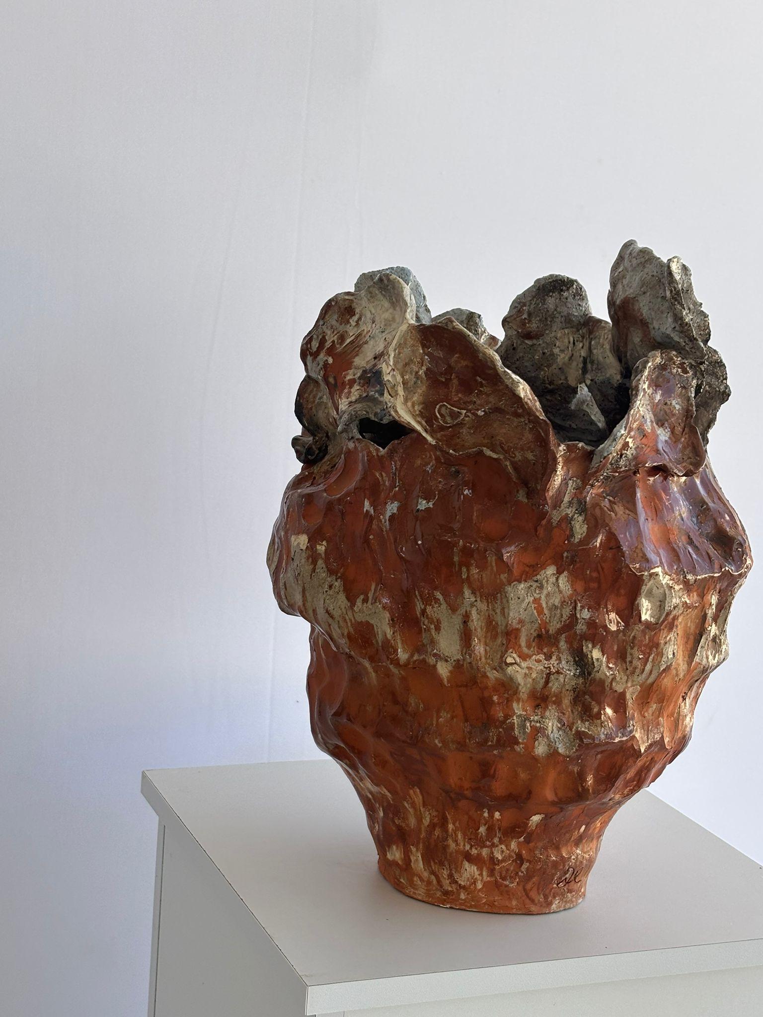 Whispers of autumn collection  Rust Song Vase im Angebot 3