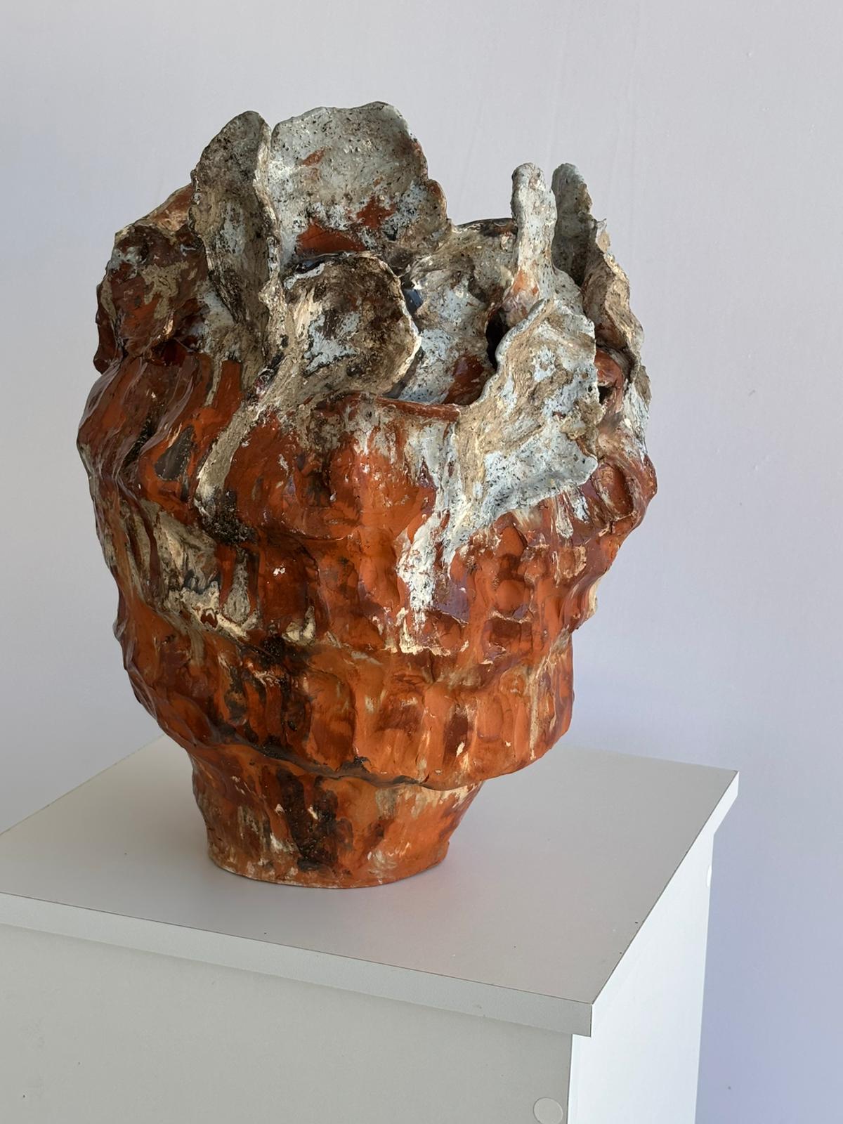 Whispers of autumn collection  Rust Song Vase im Angebot 5