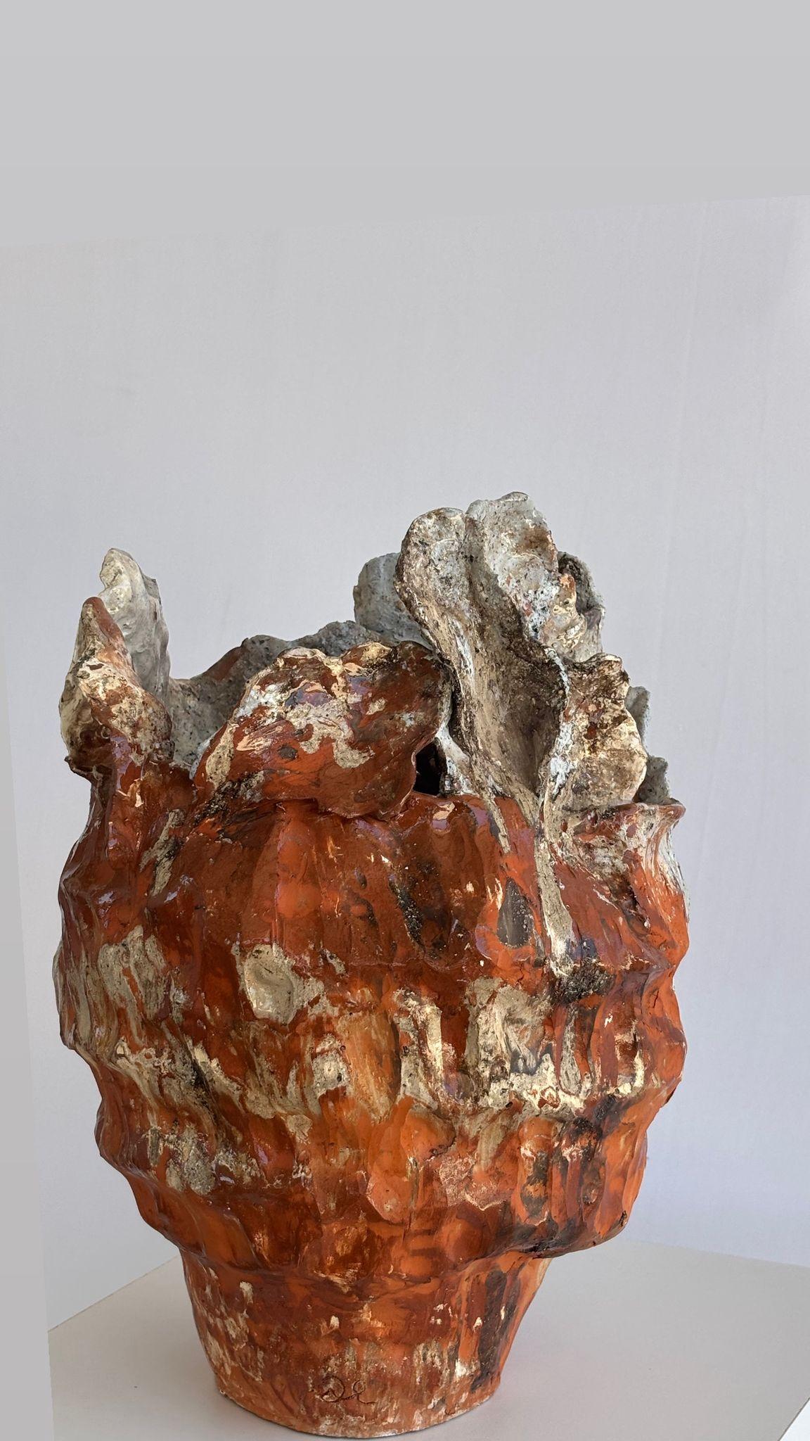 Whispers of autumn collection  Rust Song Vase (21. Jahrhundert und zeitgenössisch) im Angebot