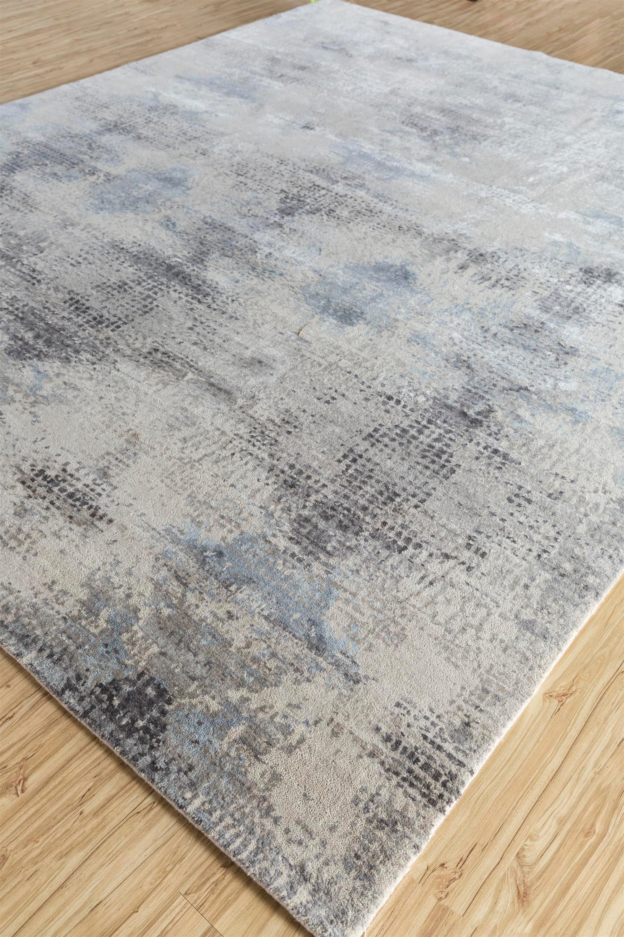 Modern Whispers of Unseen Antique White & Pearl Blue 180X270 Cm Handknotted Rug For Sale
