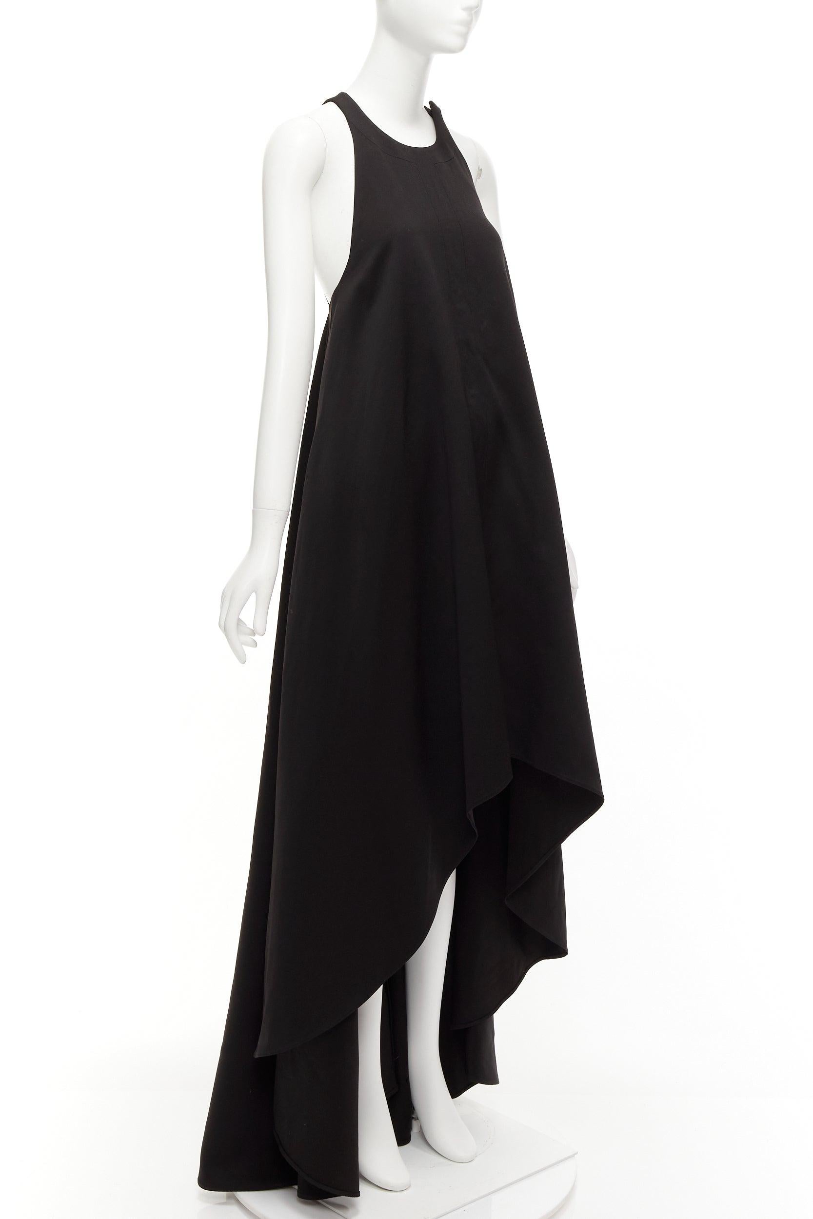 WHISTLES black round neck flare hi low long gown dress US4 S
Reference: KEDG/A00336
Brand: Whistles
Material: Triacetate, Blend
Color: Black
Pattern: Solid
Closure: Hook & Bar
Lining: Black Fabric
Made in: Europe

CONDITION:
Condition: Very good,