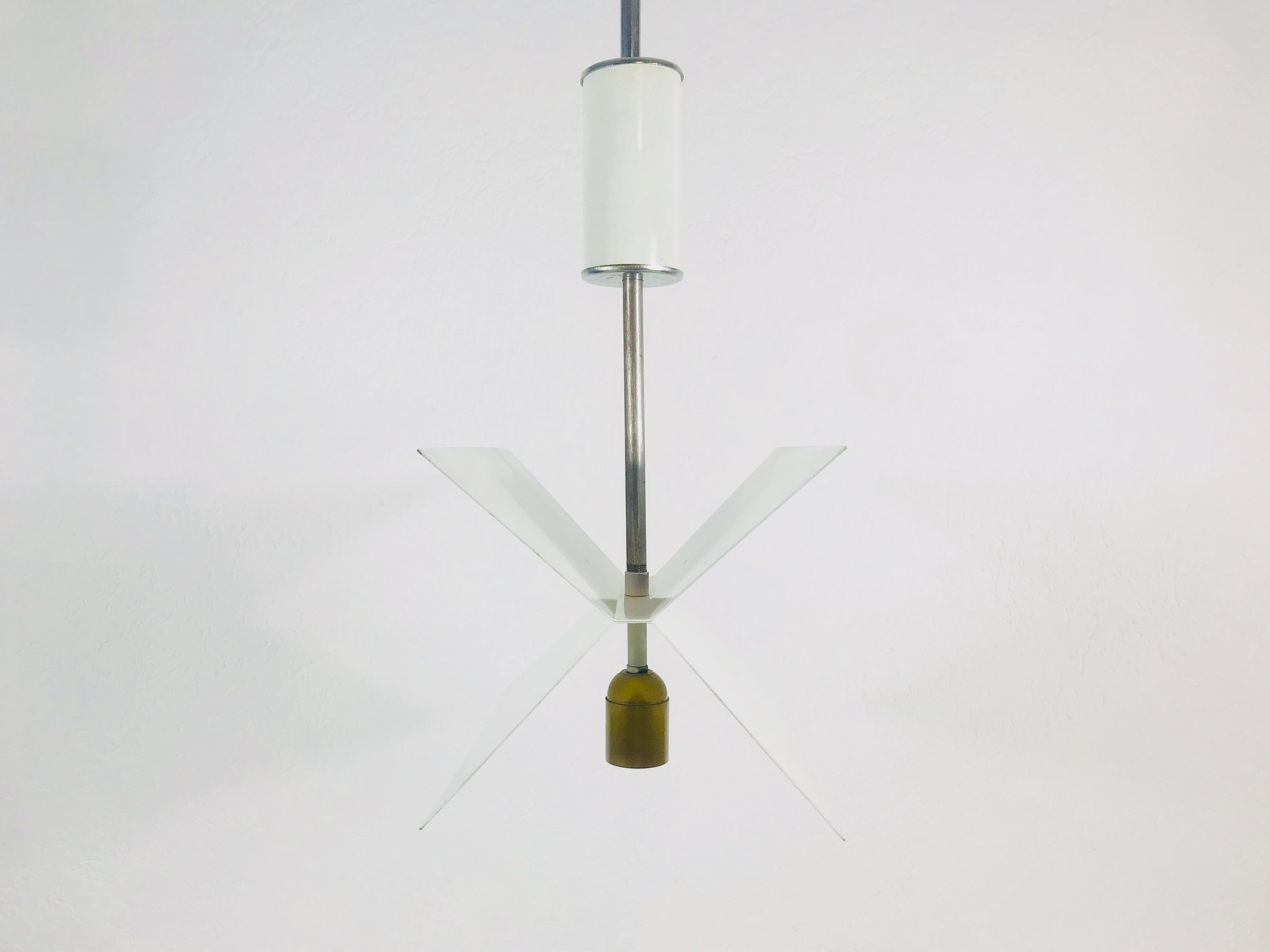 Mid-Century Modern White Metal Italian Space Age Chandelier‚ X-Shape’, 1960s, Italy For Sale