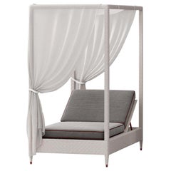 White 1-Seat Daybed with Canopy