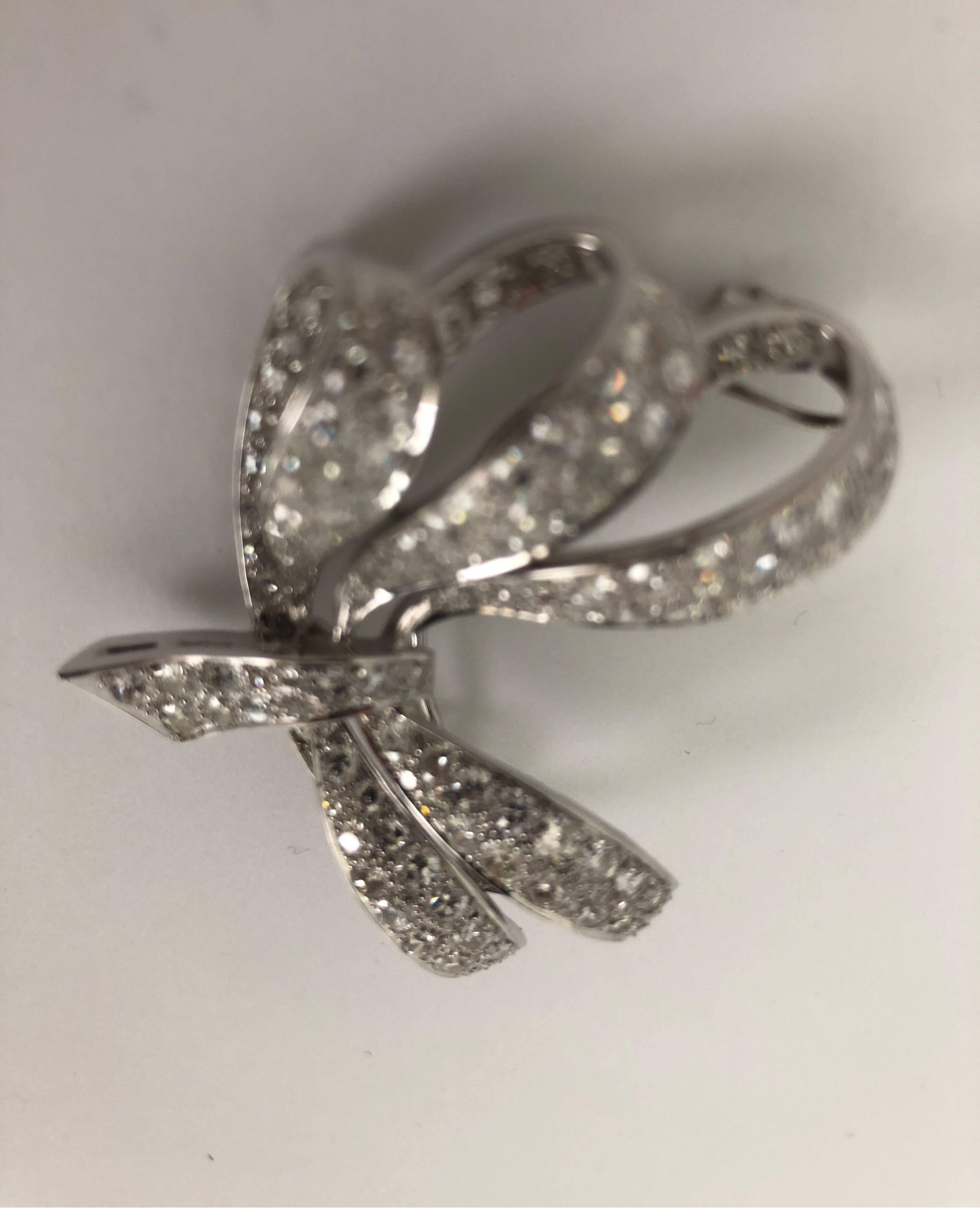 Women's or Men's White 18 Karat Diamonds Bow Brooch For Sale