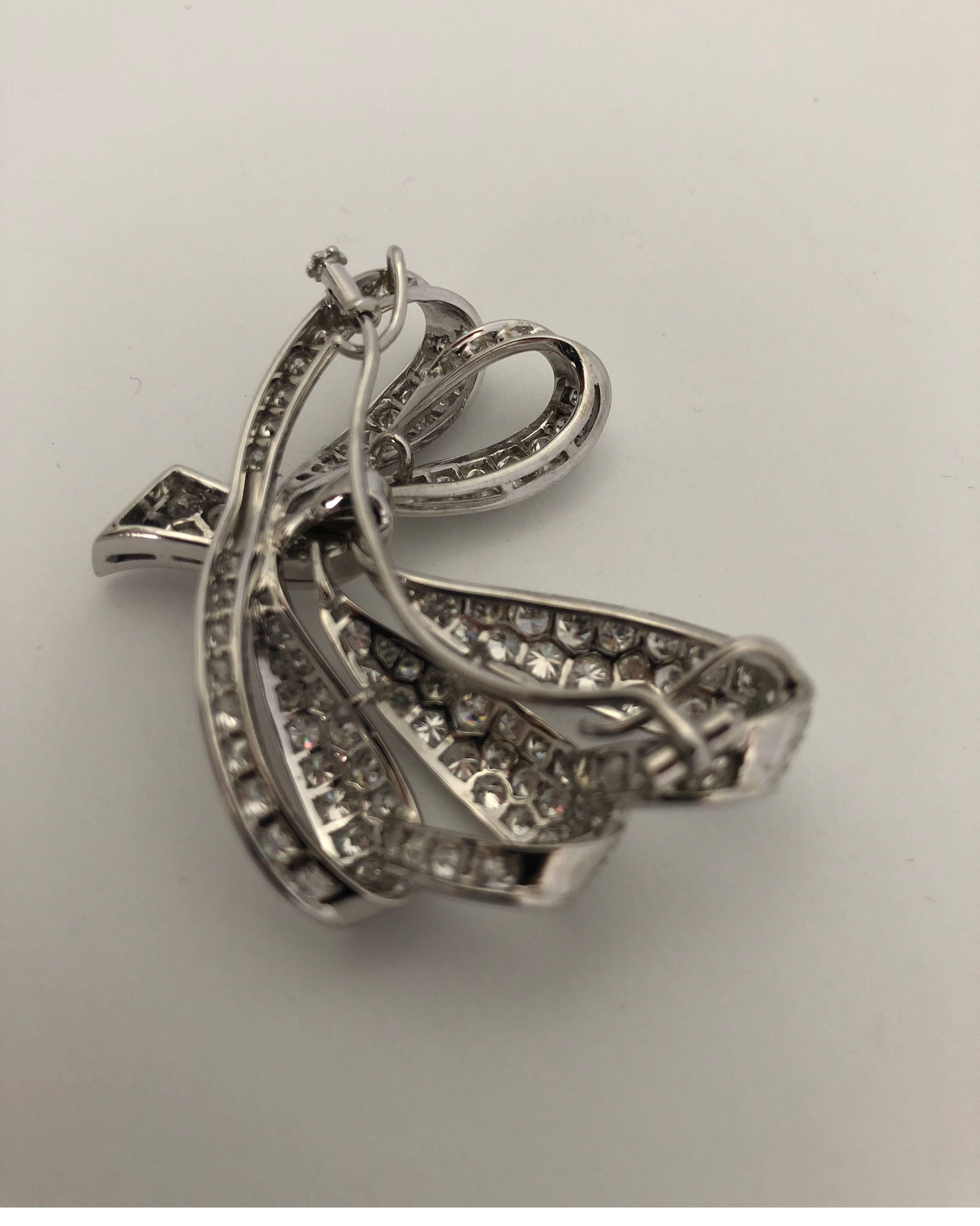 White 18 Karat Diamonds Bow Brooch For Sale 3