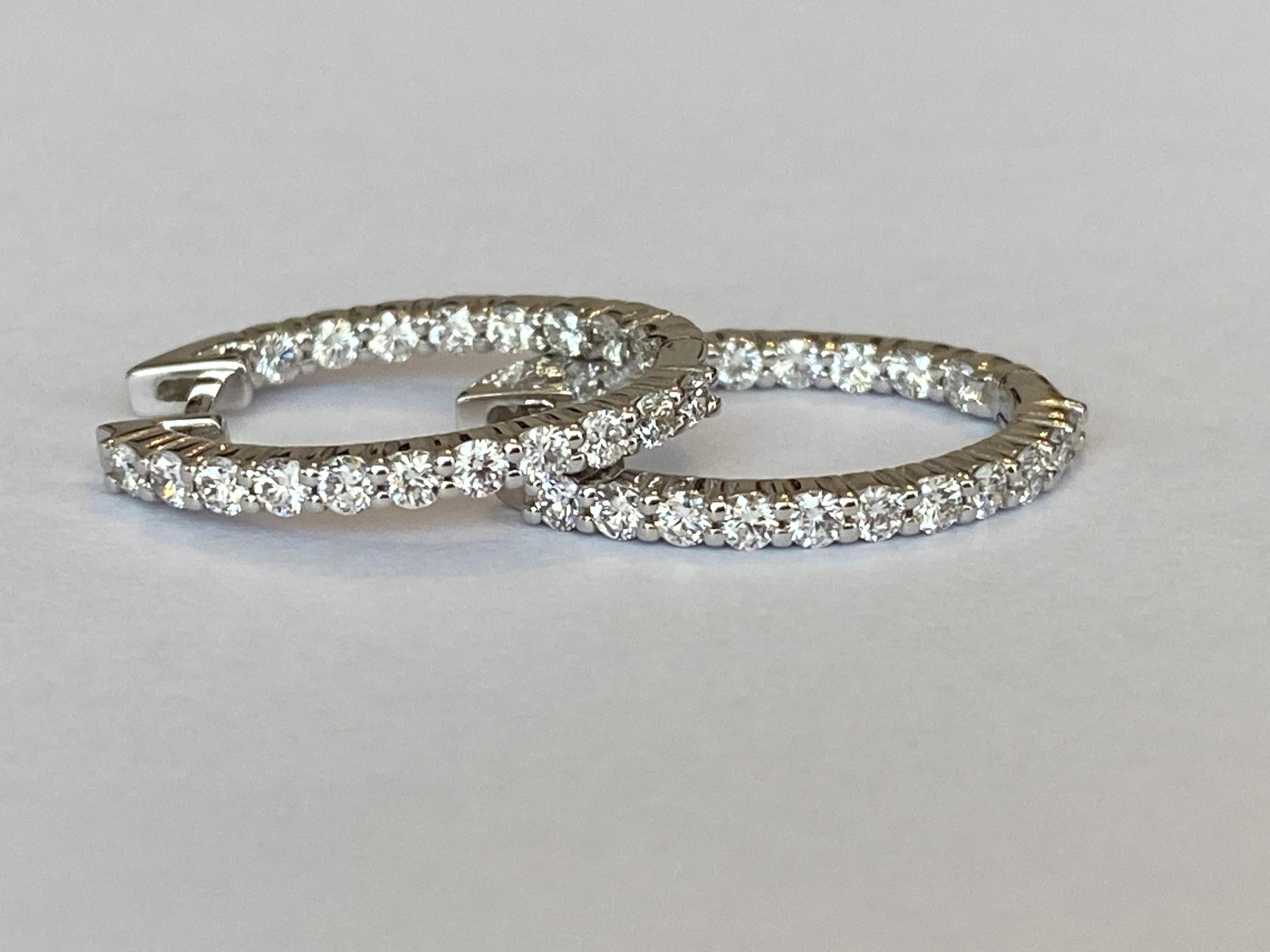 Brilliant Cut White 18 kt  Gold Huggies Hoop 1.00ct Diamond Earrings For Sale