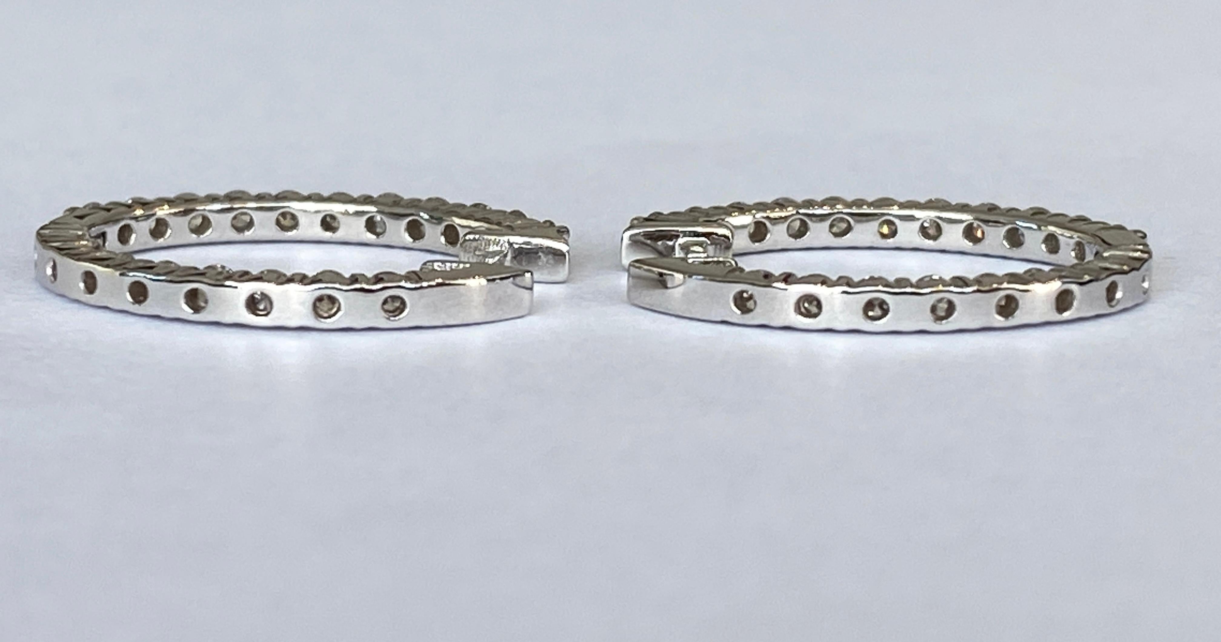 White 18 kt  Gold Huggies Hoop 1.00ct Diamond Earrings For Sale 2