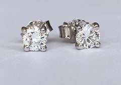 Orecchini solitari in oro bianco 18 kt con diamanti da 0,74 carati