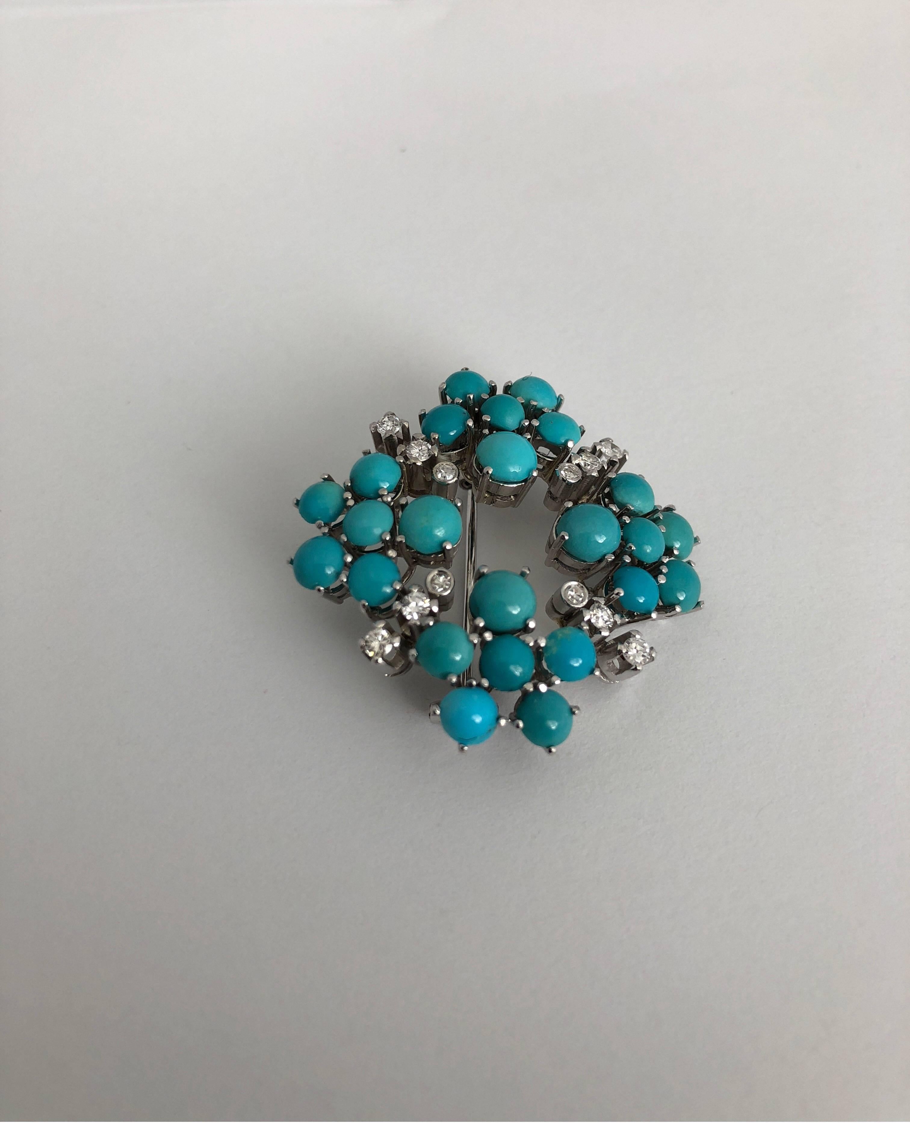 Art Deco White 18 Karat Gold Brooch with White Diamonds and Turquoise