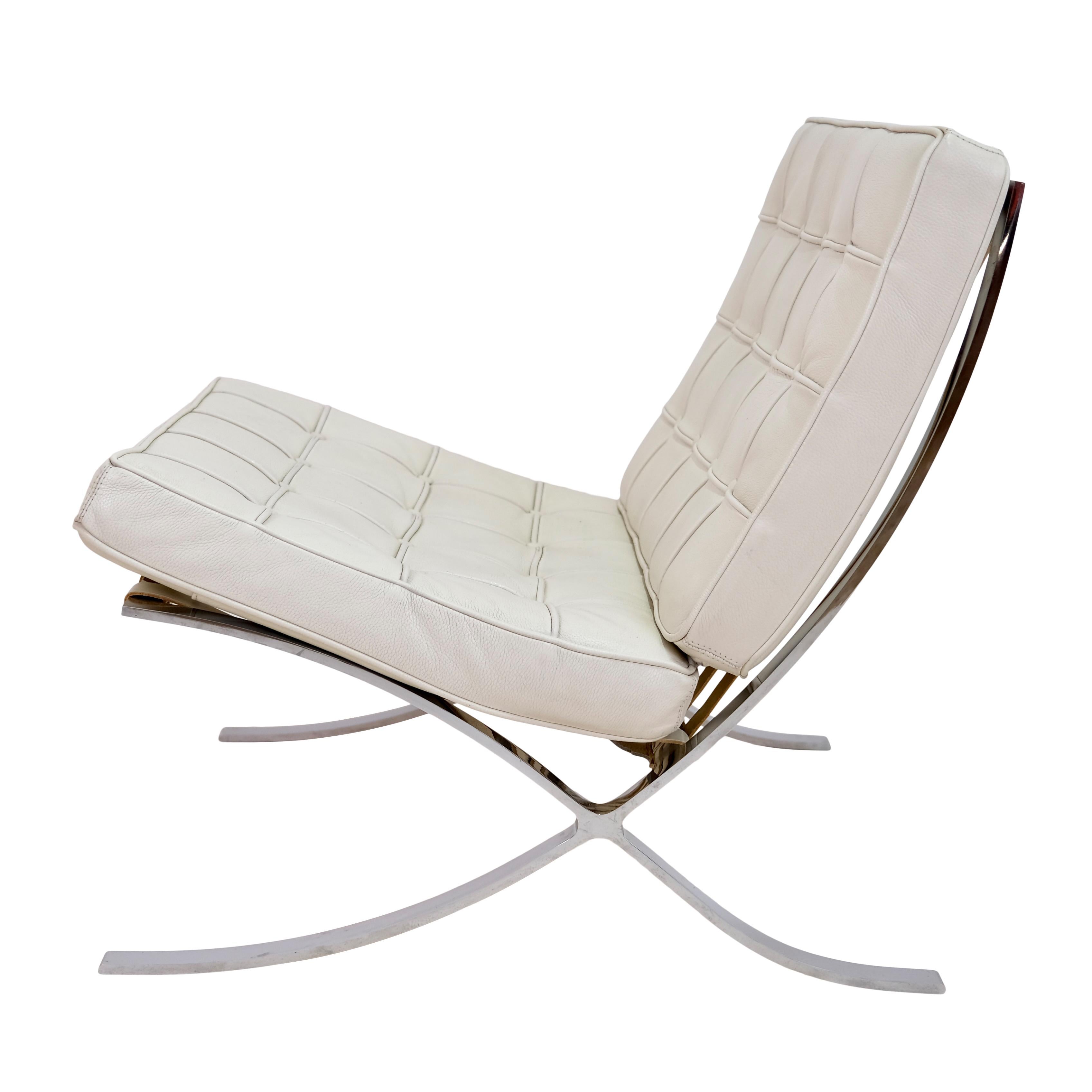 Art Deco White 1990's Barcelona Chair after Ludwig Mies van der Rohe's 1929's Model