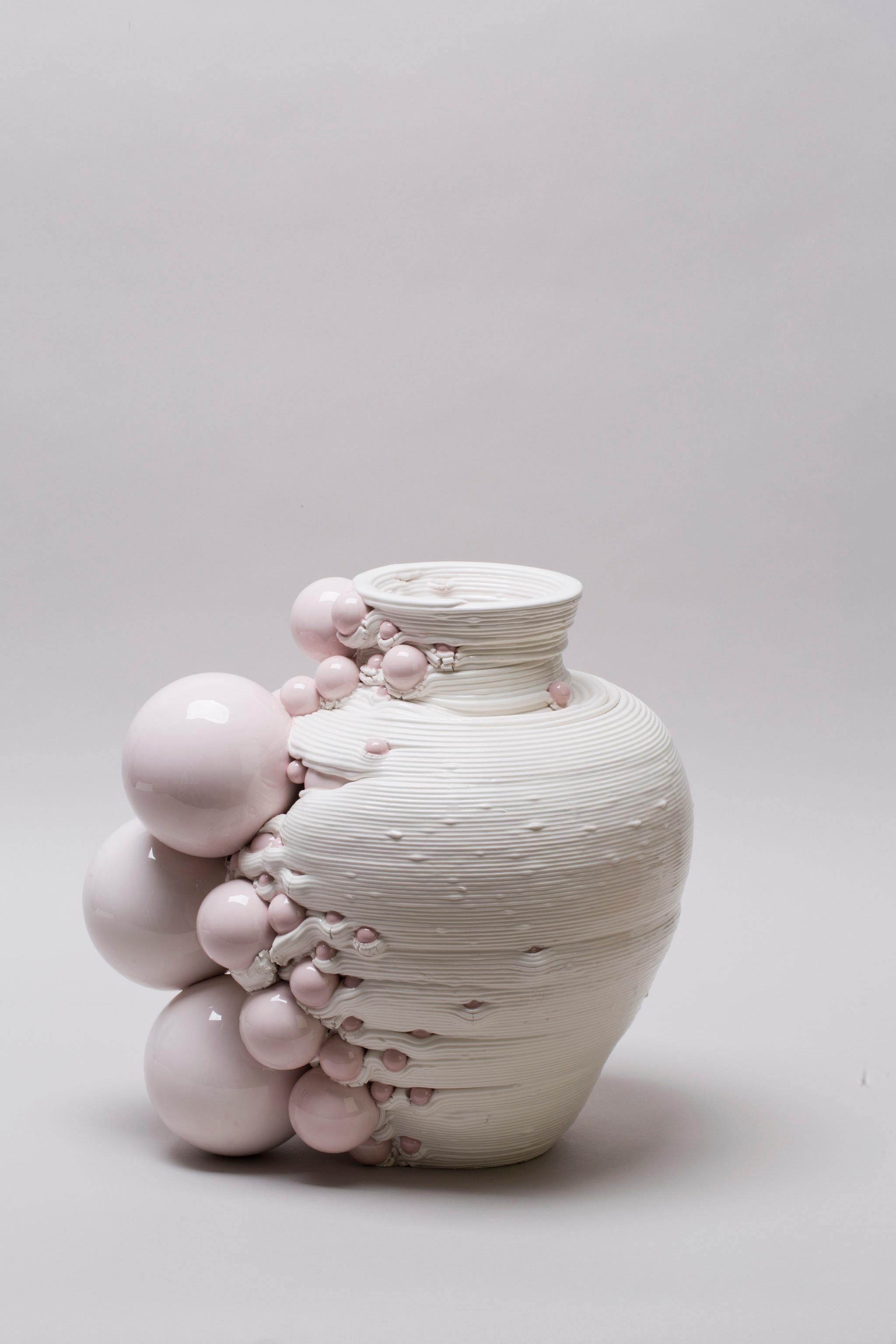 White 3D Printed Ceramic Sculptural Vase Italy Contemporary, 21st Century For Sale 3