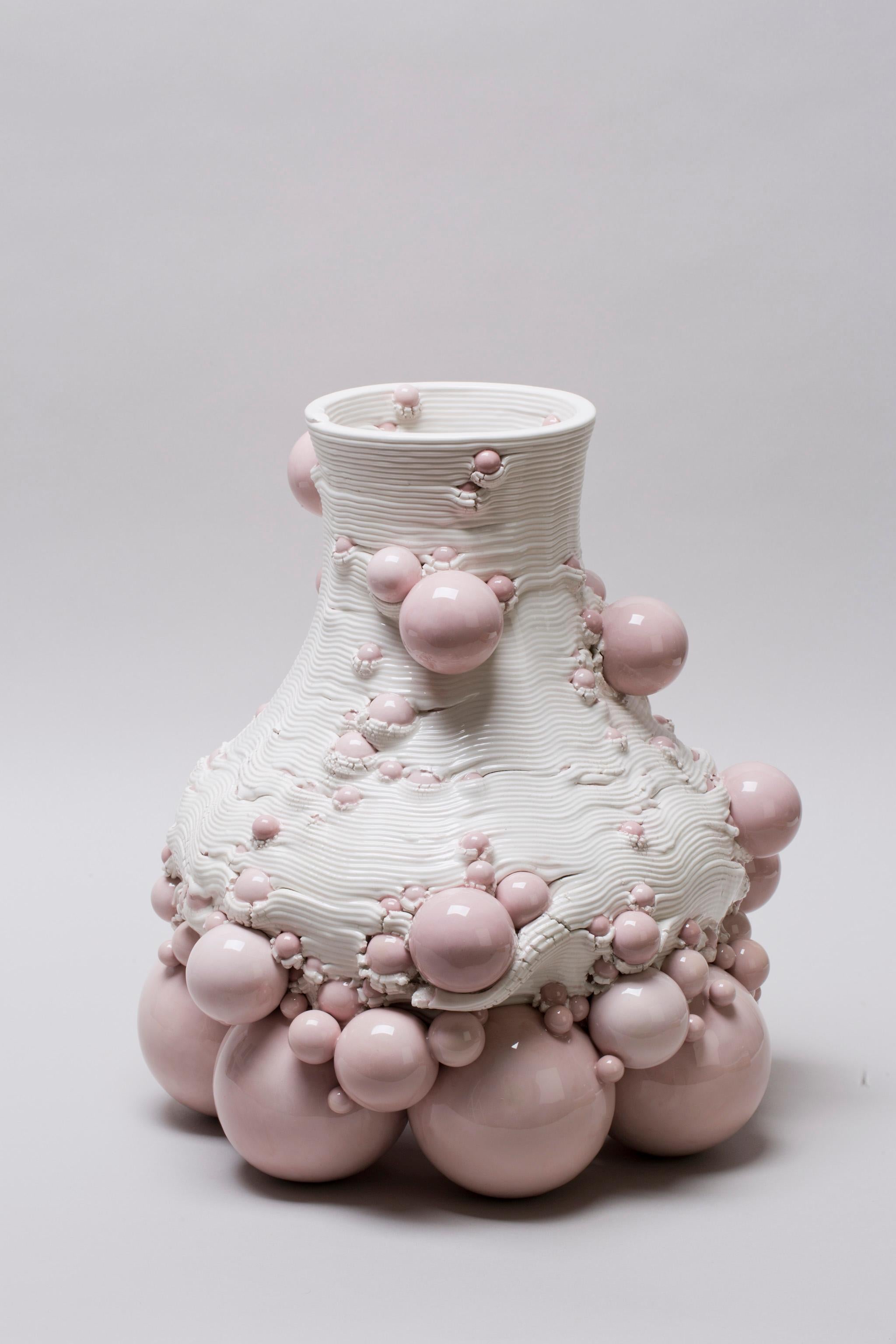 White Ceramic Sculptural Vase Italian Contemporary, 21st Century contemporary For Sale 5