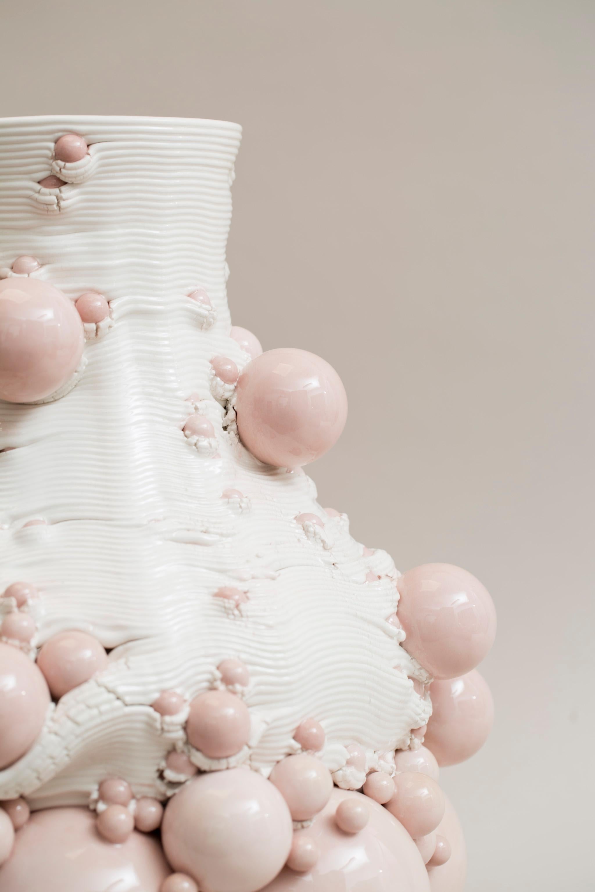 White Ceramic Sculptural Vase Italian Contemporary, 21st Century contemporary For Sale 6