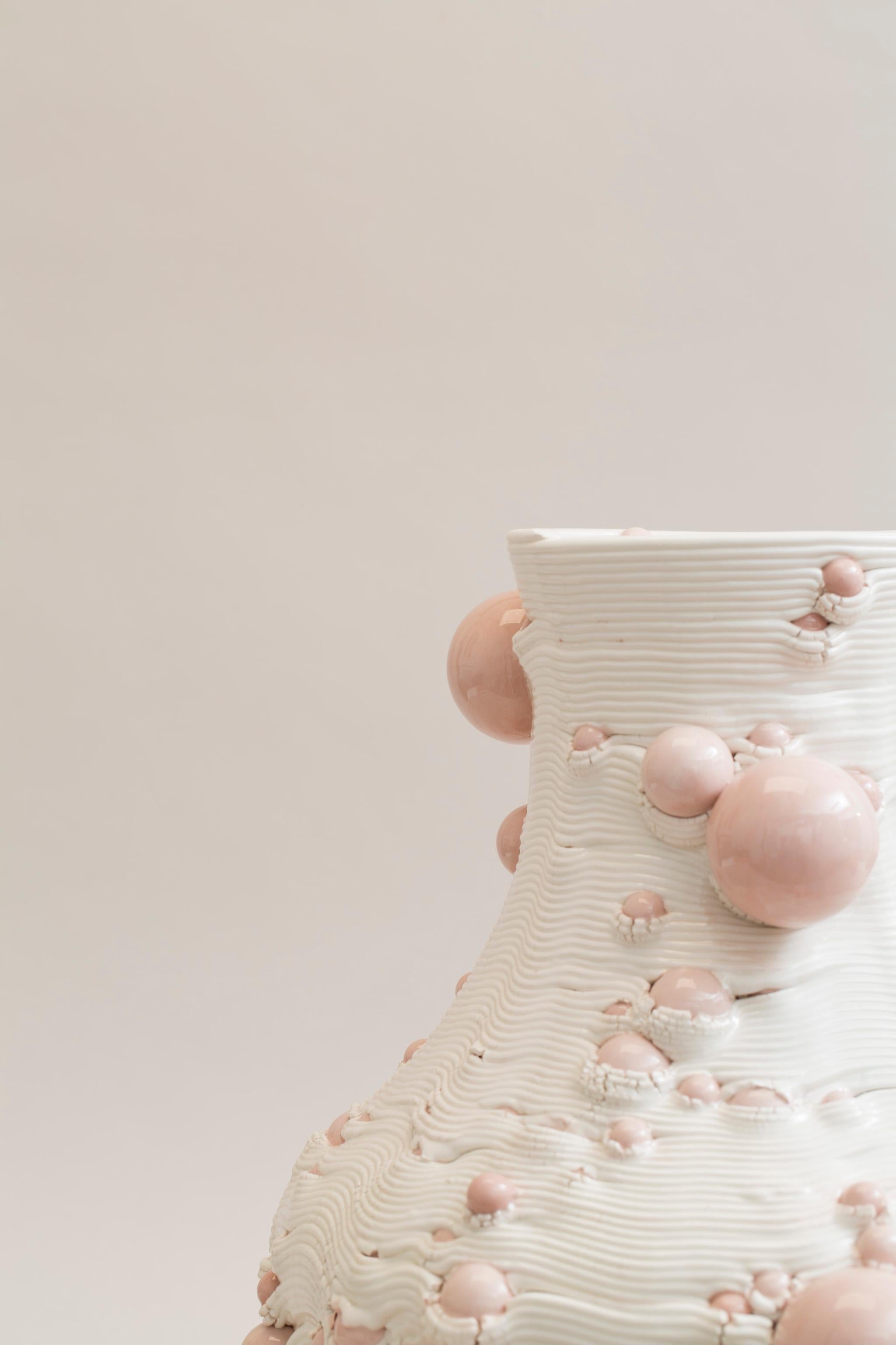White Ceramic Sculptural Vase Italian Contemporary, 21st Century contemporary For Sale 9